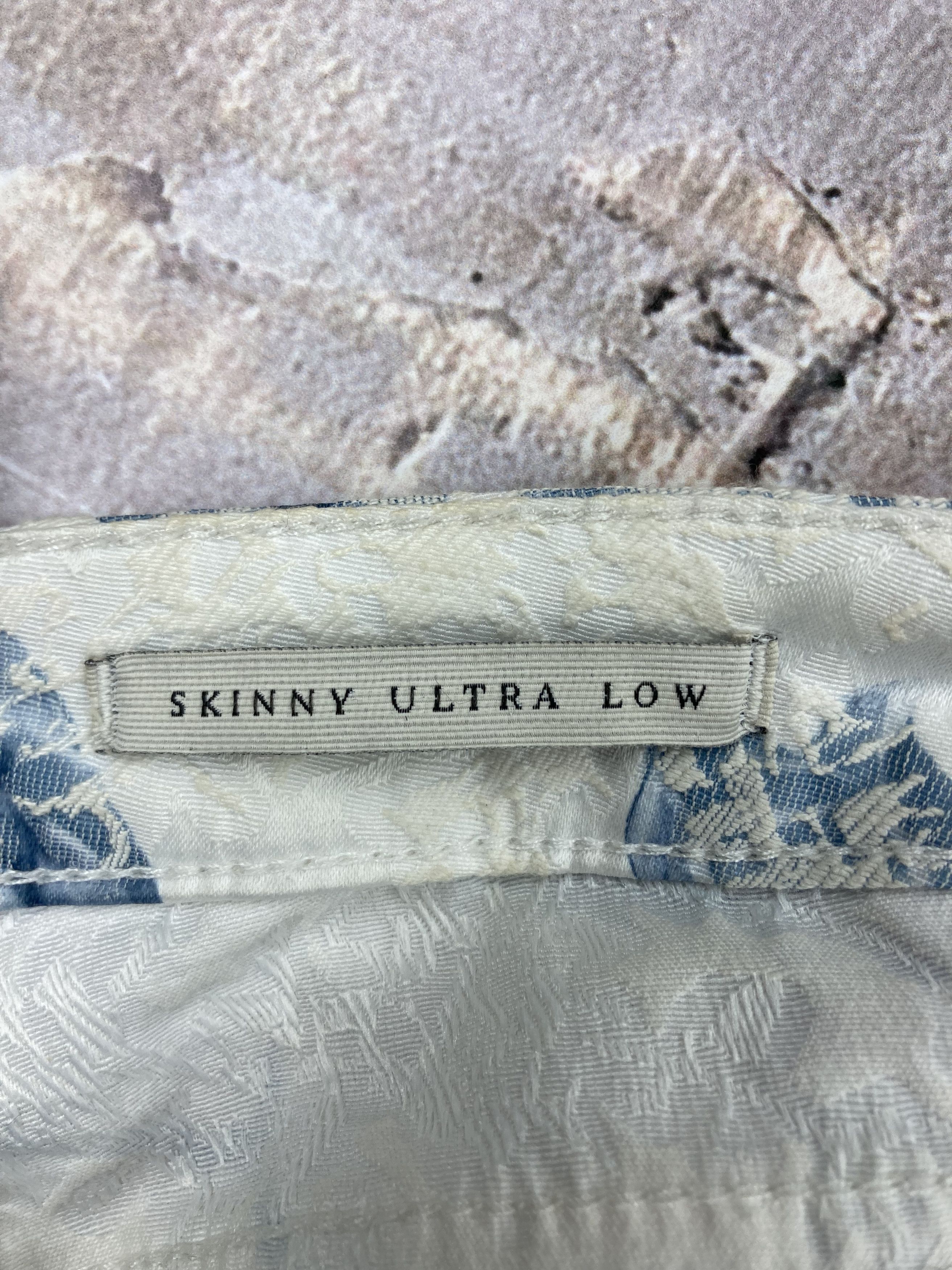 Guess Vintage Pants Guess Flower Print Women’s Size 27. Size 27" / US 4 / IT 40 - 7 Thumbnail