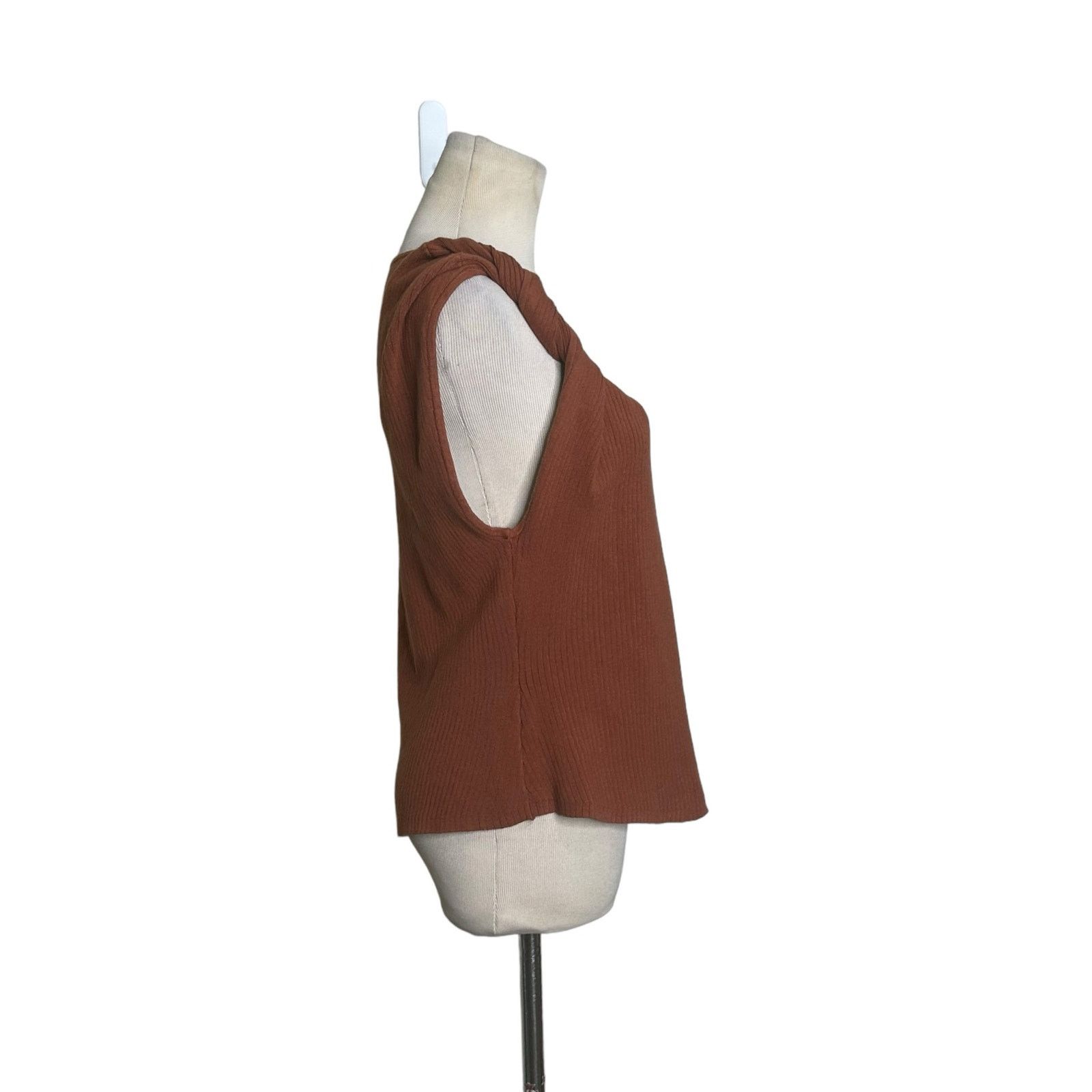 Good American Good American Twisted Strap Knit Tank Top size 5/6 - 2XL Size XXL / US 16-18 / IT 52-54 - 7 Thumbnail