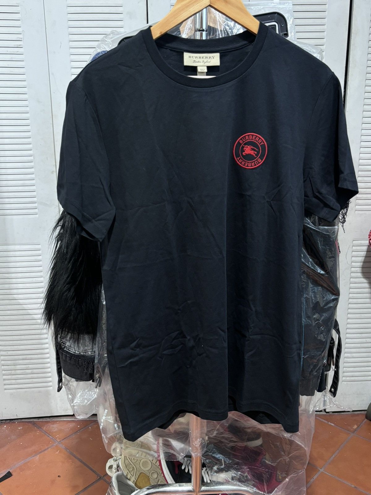 Burberry BURBERRY London, England Black Tee Size US L / EU 52-54 / 3 - 1 Thumbnail