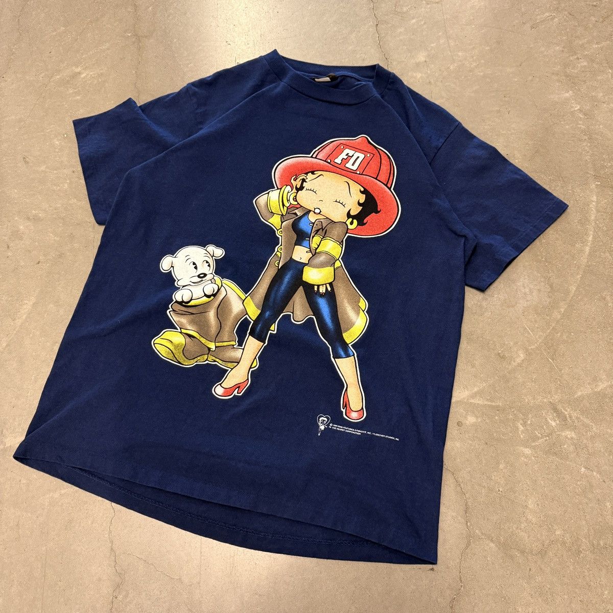 Vintage Vintage 1998 Firefighter Betty Boop Tee Size US L / EU 52-54 / 3 - 1 Thumbnail