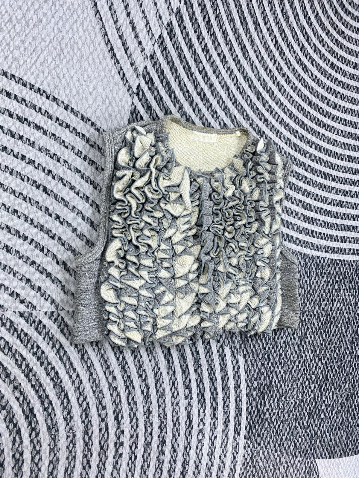 Facetasm Vintage Facetasm Ruffle Style Zipper Cropped Vest Size S / US 4 / IT 40 - 3 Thumbnail