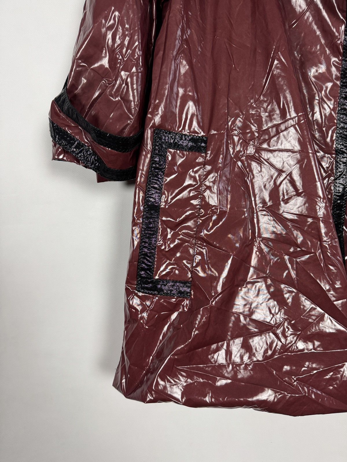 Louis Vuitton Louis Vuitton Vintage Glossy Coated Trench Jacket Belted Size S / US 4 / IT 40 - 13 Thumbnail