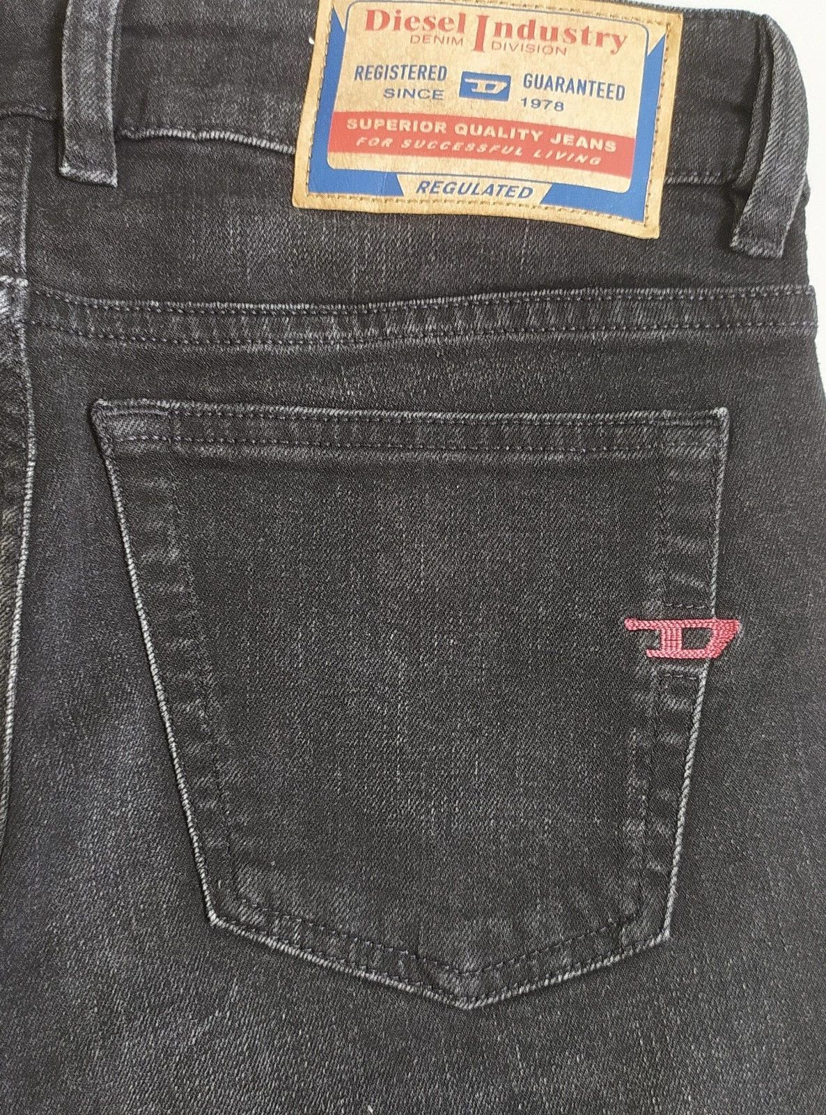 Diesel Diesel 1979 SLEENKER L.30 MENS JEANS T/9932 Size US 28 / EU 44 - 10 Thumbnail