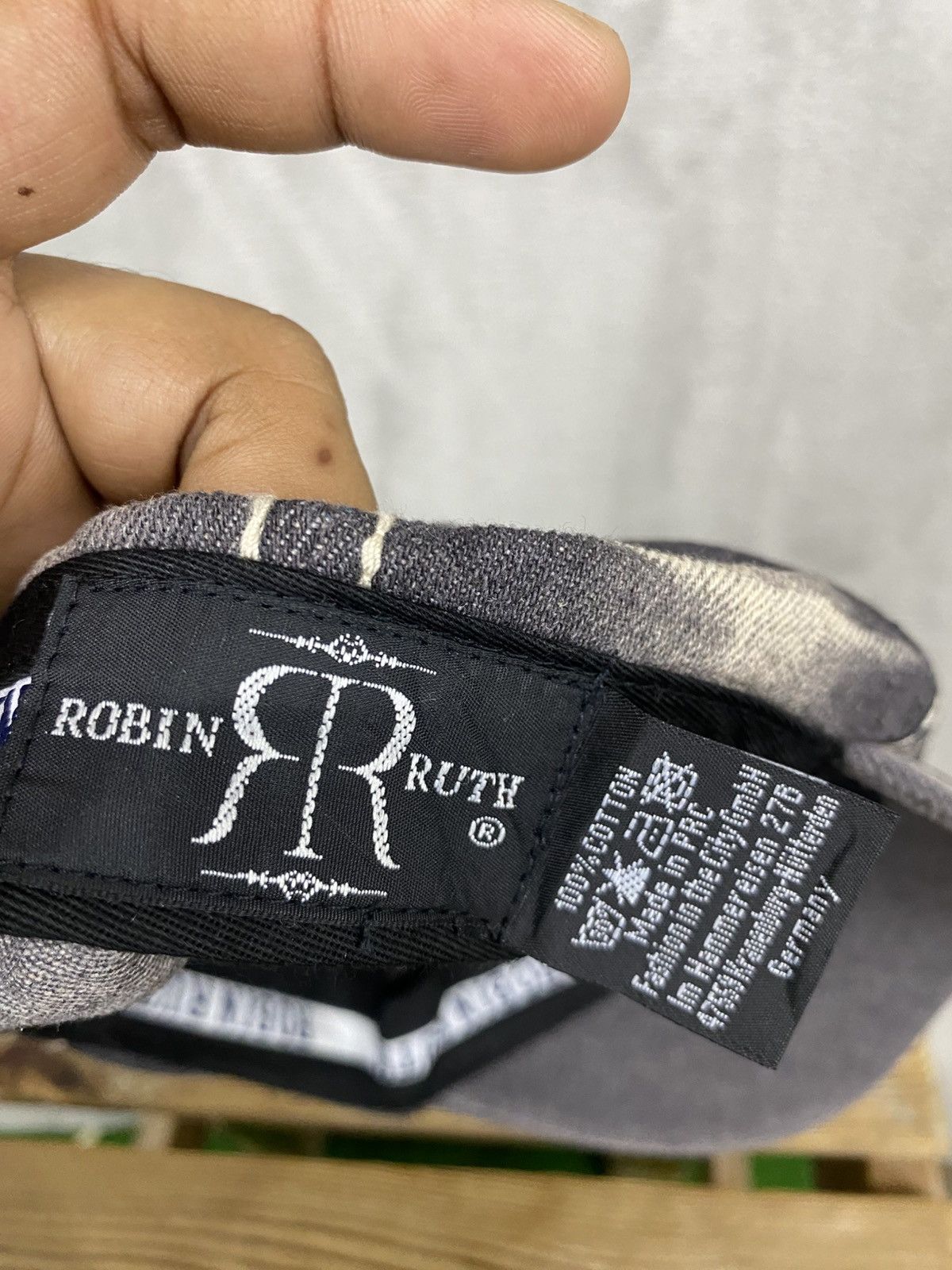 Robin Ruth 🔥RaRe🔥VINTAGE ROBIN RUTH MUNCHEN CAP TRASHED FADED DENIM Size ONE SIZE - 11 Thumbnail
