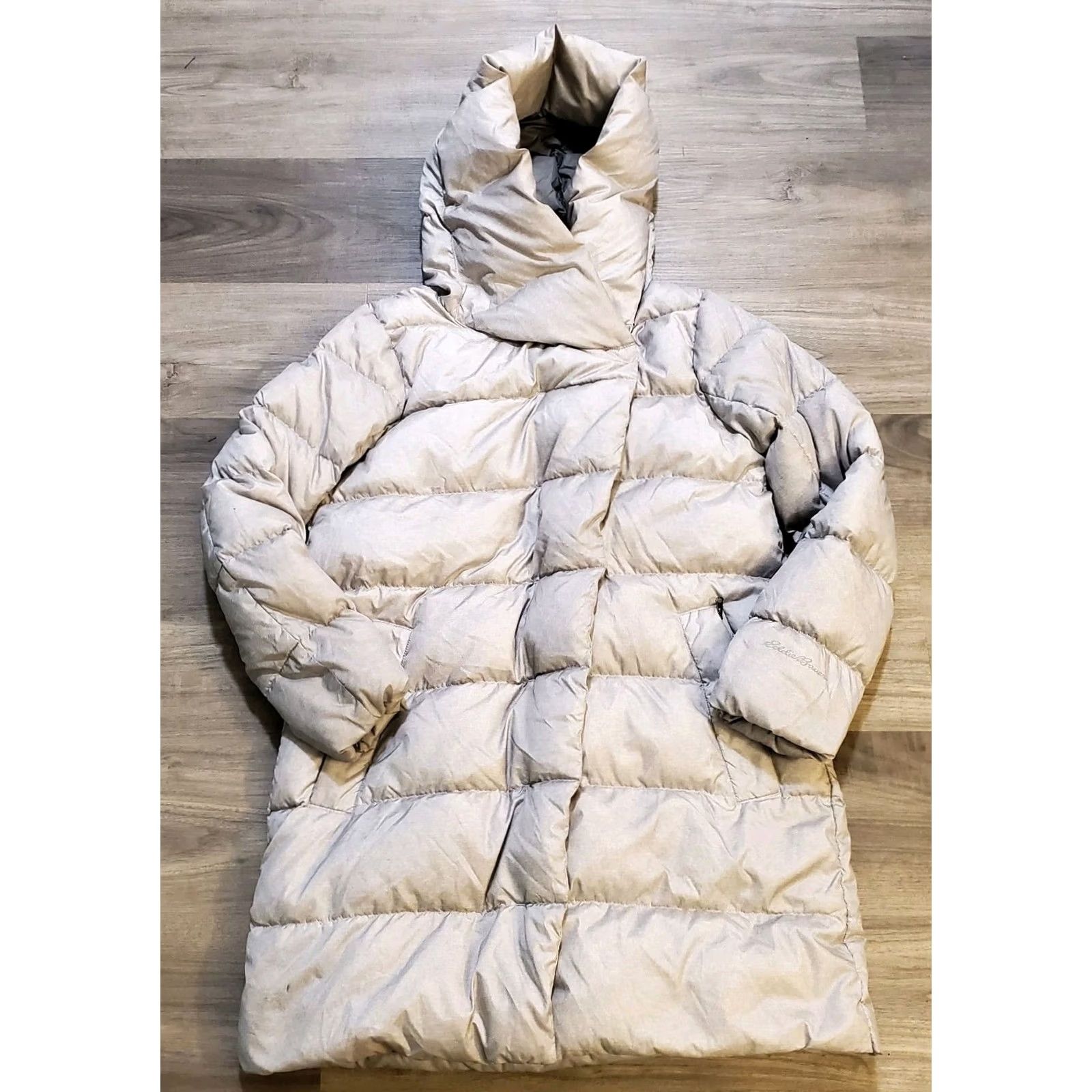 Eddie Bauer Eddie Bauer 650 Down Light Gray Cirruslite Wrap Hood Zip Puffer Coat Womens M Size M / US 6-8 / IT 42-44 - 4 Thumbnail