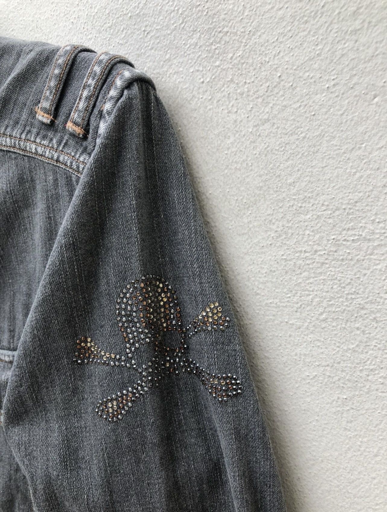 Mastermind Japan Vintage Roen Japan Skull Bones Fade Denim Western Shirt Size US S / EU 44-46 / 1 - 13 Thumbnail