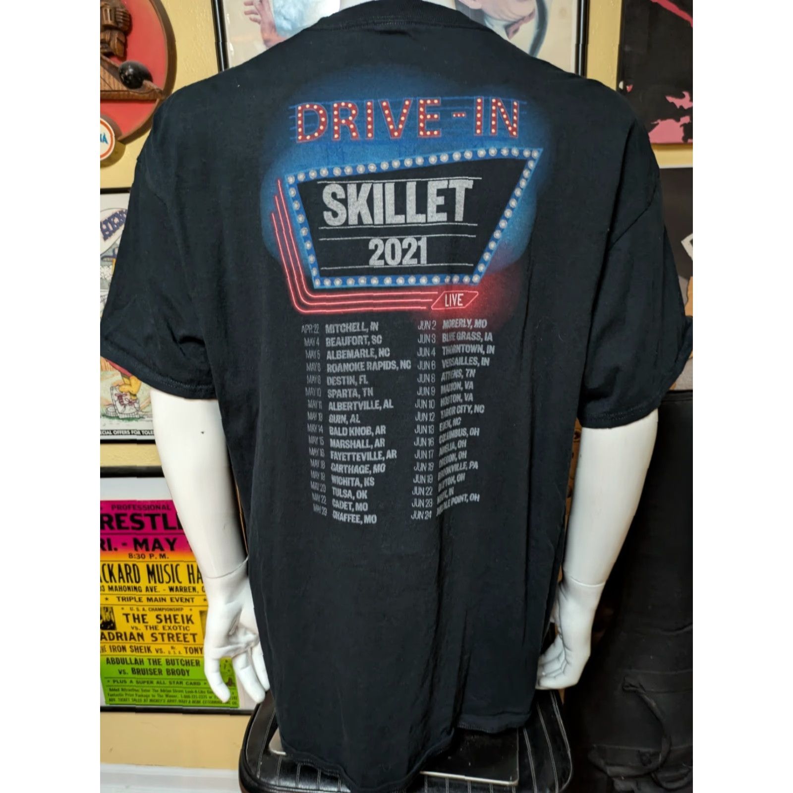 Vintage Skillet Drive In Tour 2021 T Shirt Band Christian Rock Metal 2XL Black Short Sleeve Crew Neck Men's Graphic Tee 100% Cotton Size US XXL / EU 58 / 5 - 2 Thumbnail