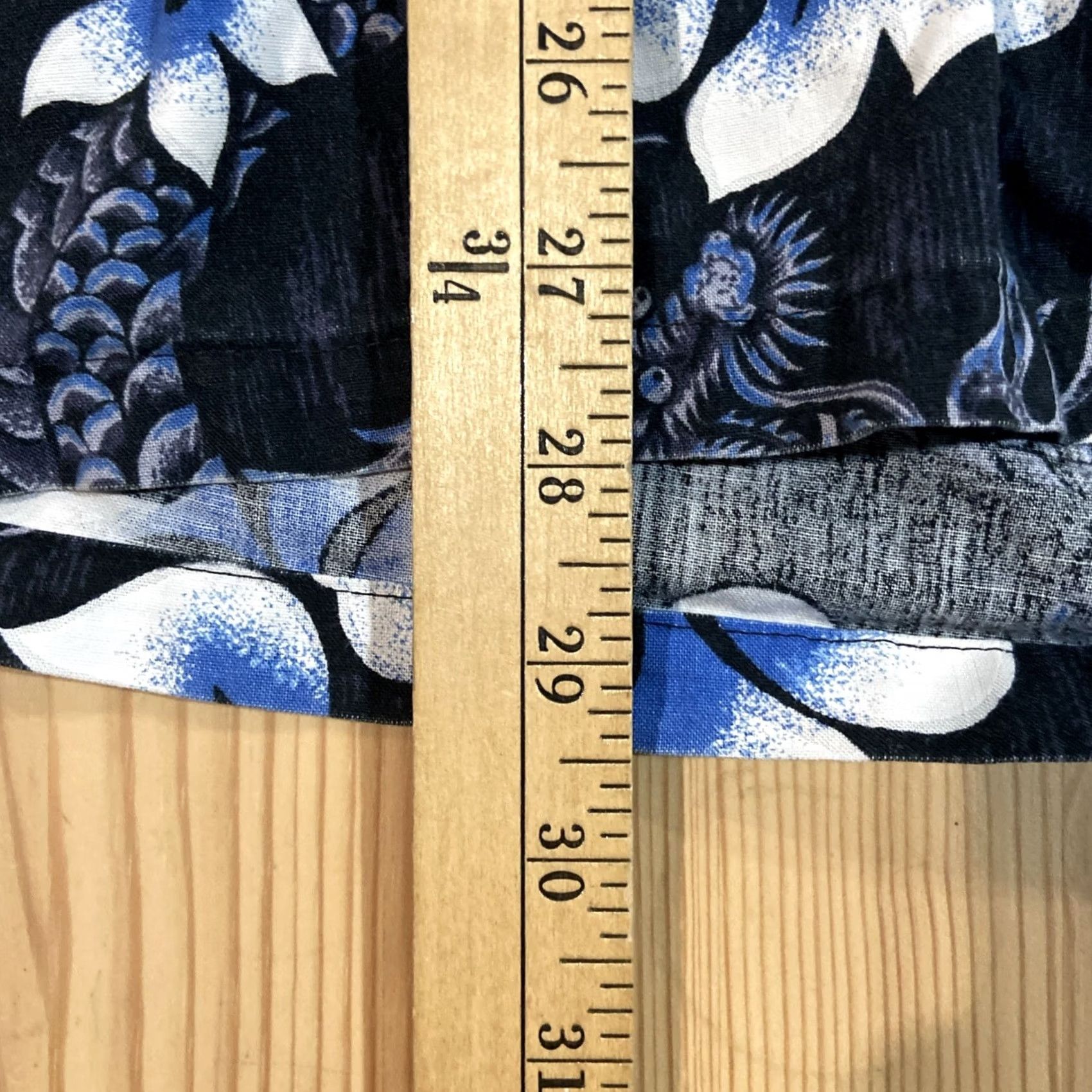Vintage VINTAGE Hawaiian Shirt Asian DRAGON Themed Large Made In Hawaii Shirt Mens Short Sleeve Button-Up Black 1980s Hawaii Theme Casual Size US L / EU 52-54 / 3 - 3 Thumbnail