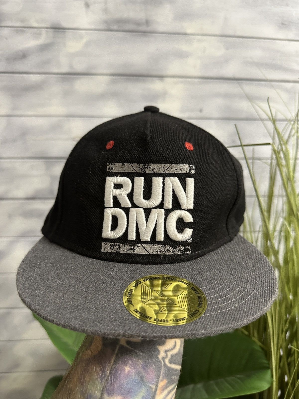 Rap Tees Rare Cap RUN DMC 2016 Rap It’s Like That Y2K Style. Size ONE SIZE - 2 Thumbnail