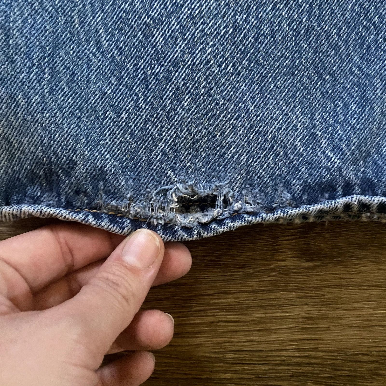Levi's Vintage Levi's 501 Mid Wash Jeans / Distressing Size US 36 / EU 52 - 6 Thumbnail
