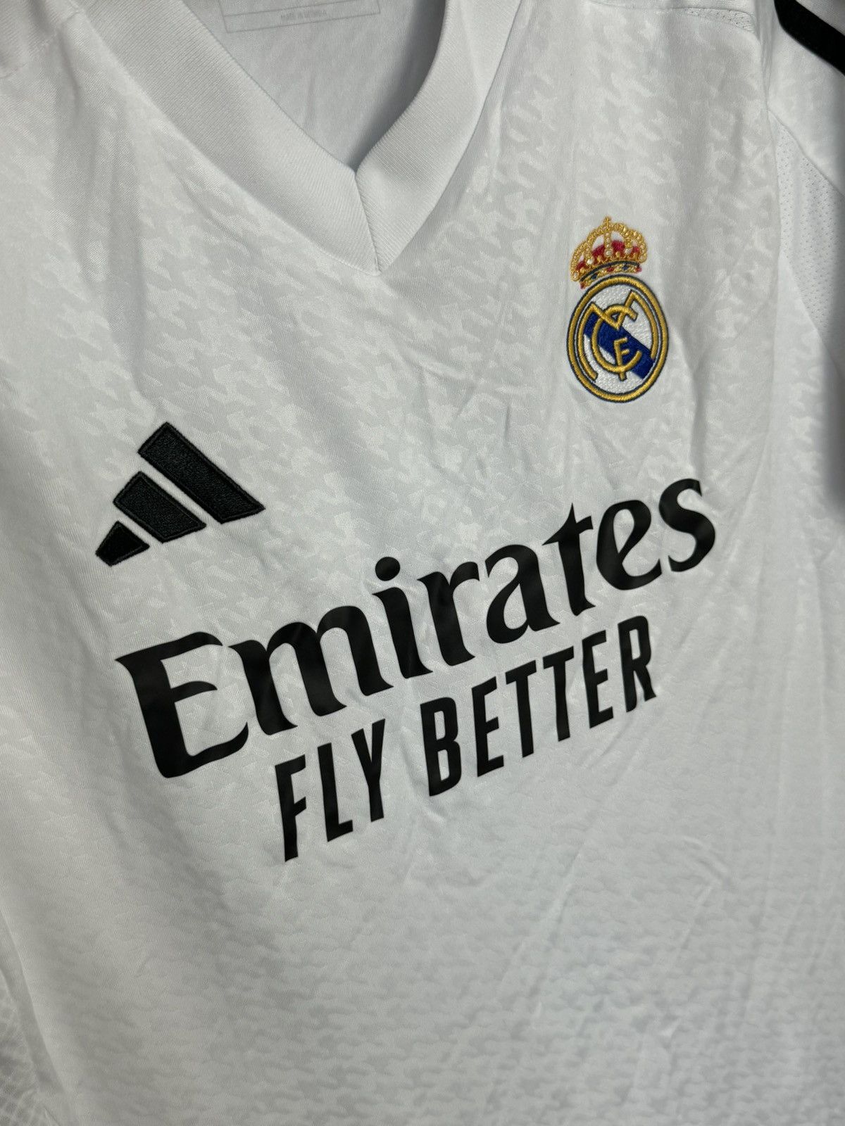 Adidas KIDS New Real Madrid 24/25 Home Vini Jr. Football Jersey Size US S / EU 44-46 / 1 - 4 Thumbnail
