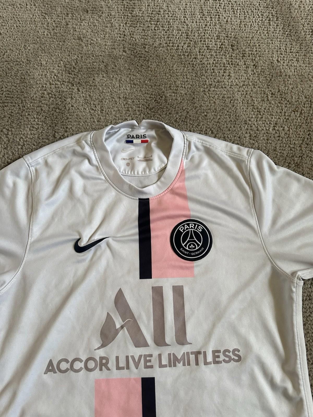 Nike paris saint germain 21/22 PSG Football shirt Soccer jersey Size US M / EU 48-50 / 2 - 4 Thumbnail