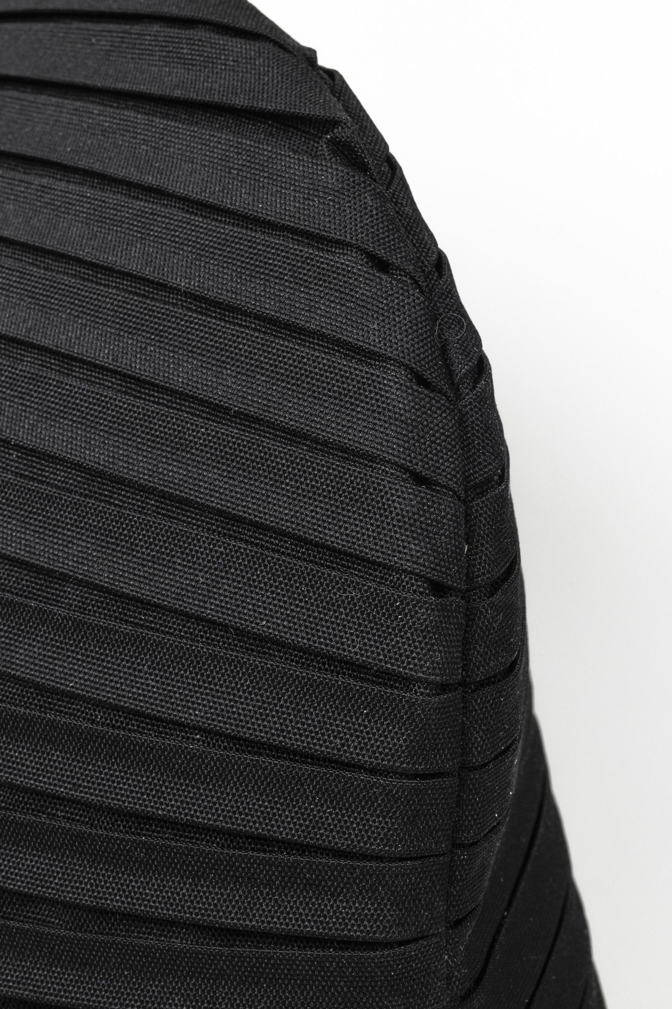 Issey Miyake Issey Miyake Pleats Please Black U Tote Bag Size ONE SIZE - 6 Thumbnail