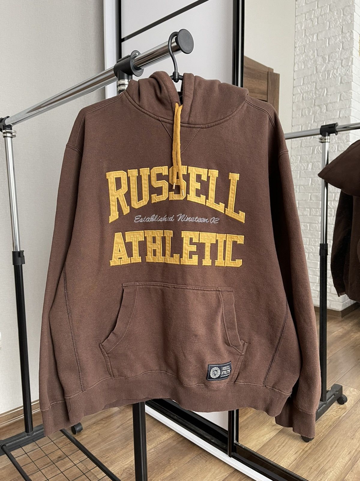 Russell Athletic Russell Athletic Vintage Brown Hoodie Embroidered Logo 90s Size US L / EU 52-54 / 3 - 3 Thumbnail