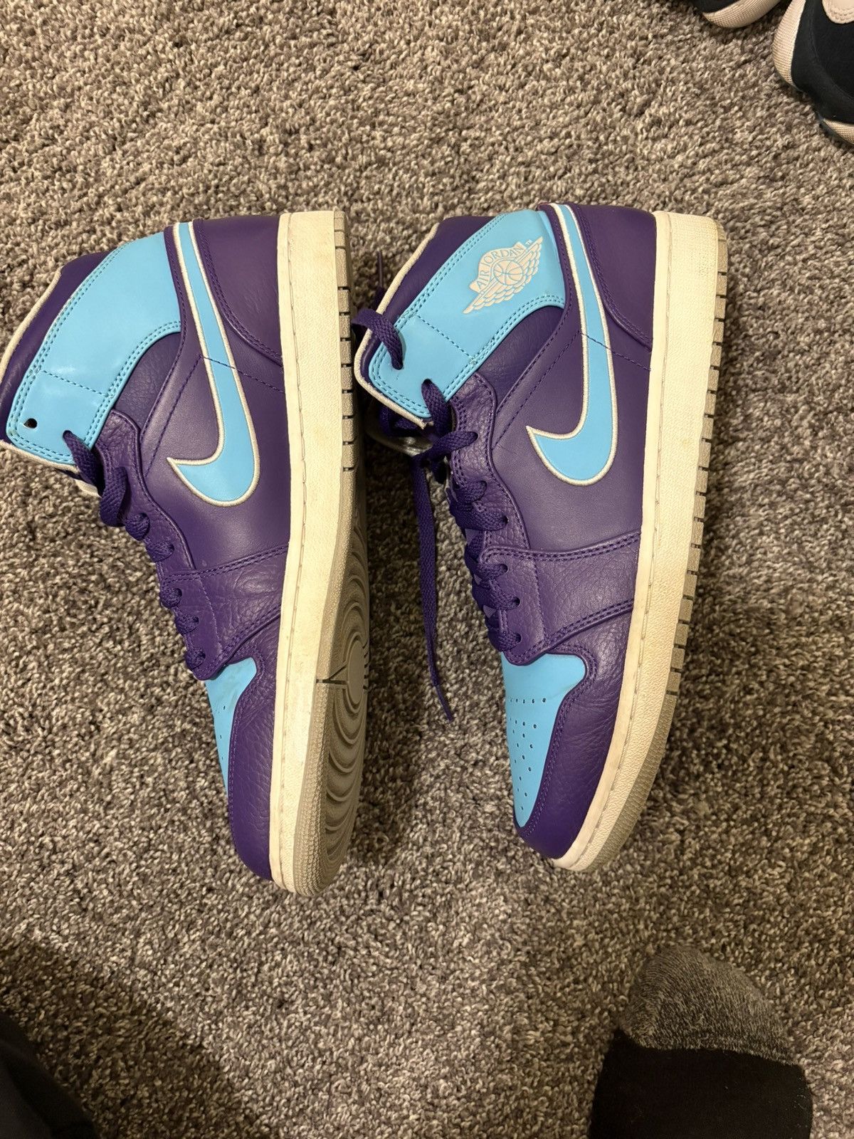 Jordan Brand 2014 OG JORDAN RETRO ONE MID HORNETS Size US 12 / EU 45 - 9 Thumbnail