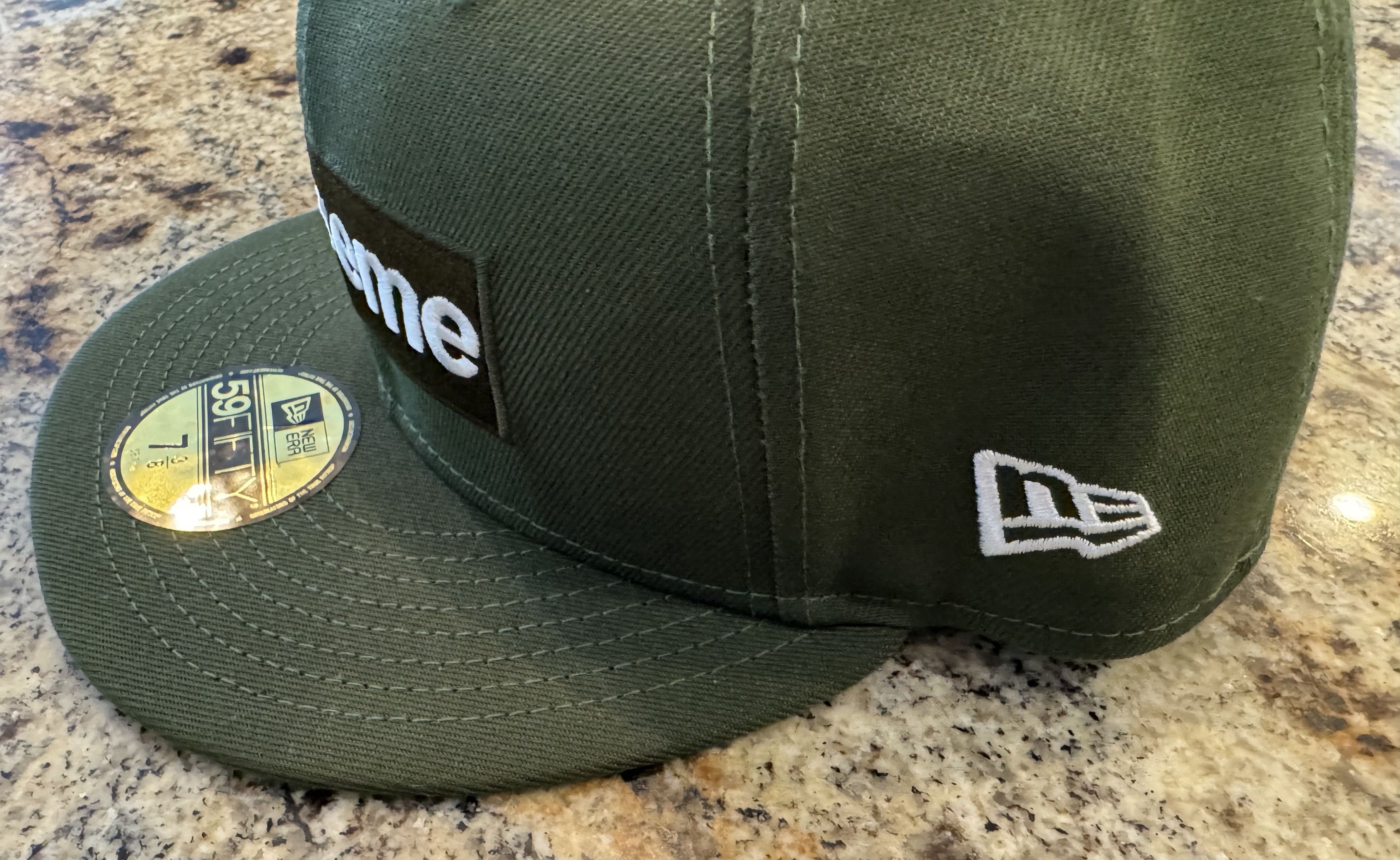 Supreme Supreme Grinch New Era Box Logo Fitted Hat Size ONE SIZE - 4 Thumbnail