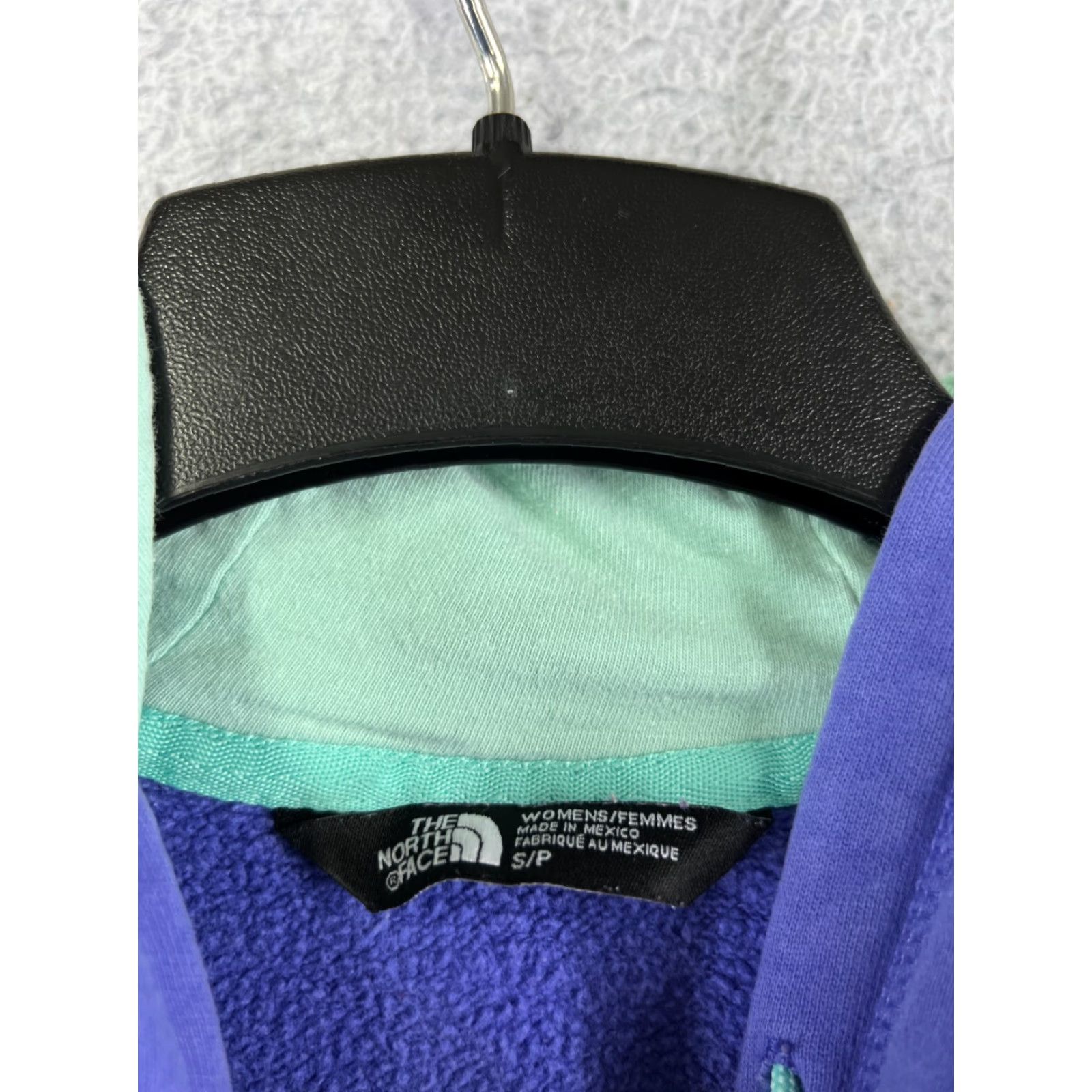 The North Face VINTAGE The North Face Women's Hoodie Sweatshirt Pullover Small Purple Casual Outdoor 90s Size S / US 4 / IT 40 - 7 Thumbnail