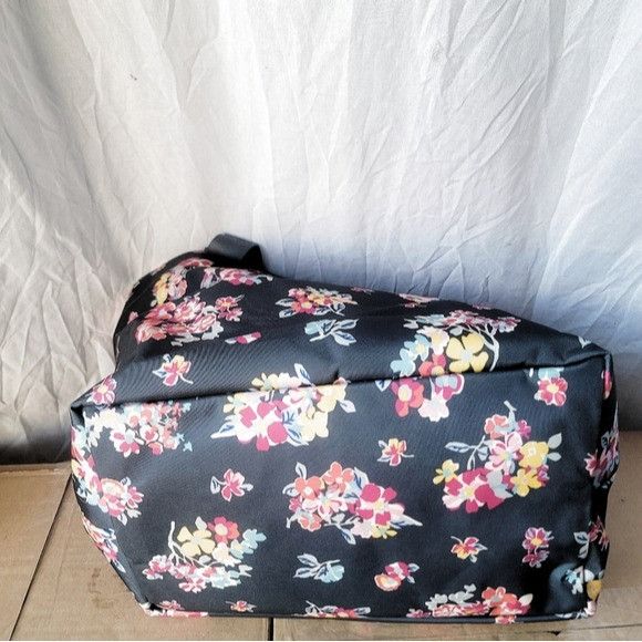 Vera Bradley Like NWT Vera Bradley Drawstring Family Large Tote Size ONE SIZE - 3 Thumbnail