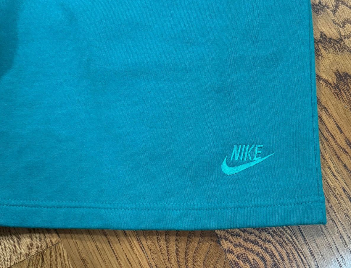 Nike Vintage Nike Light Green Thick Sweatshirt (Size M) NWT Size US 34 / EU 50 - 4 Thumbnail
