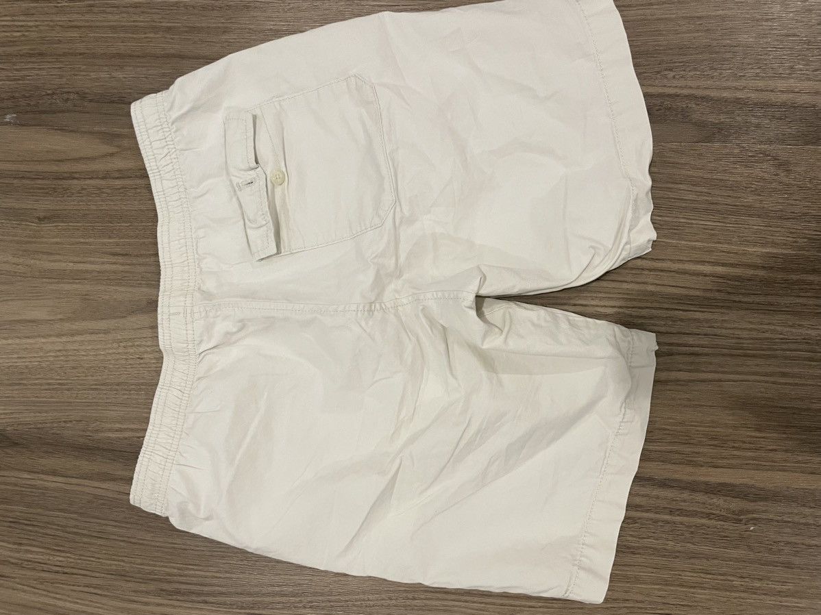 Gap Gap Khaki Shorts Size US 32 / EU 48 - 2 Thumbnail