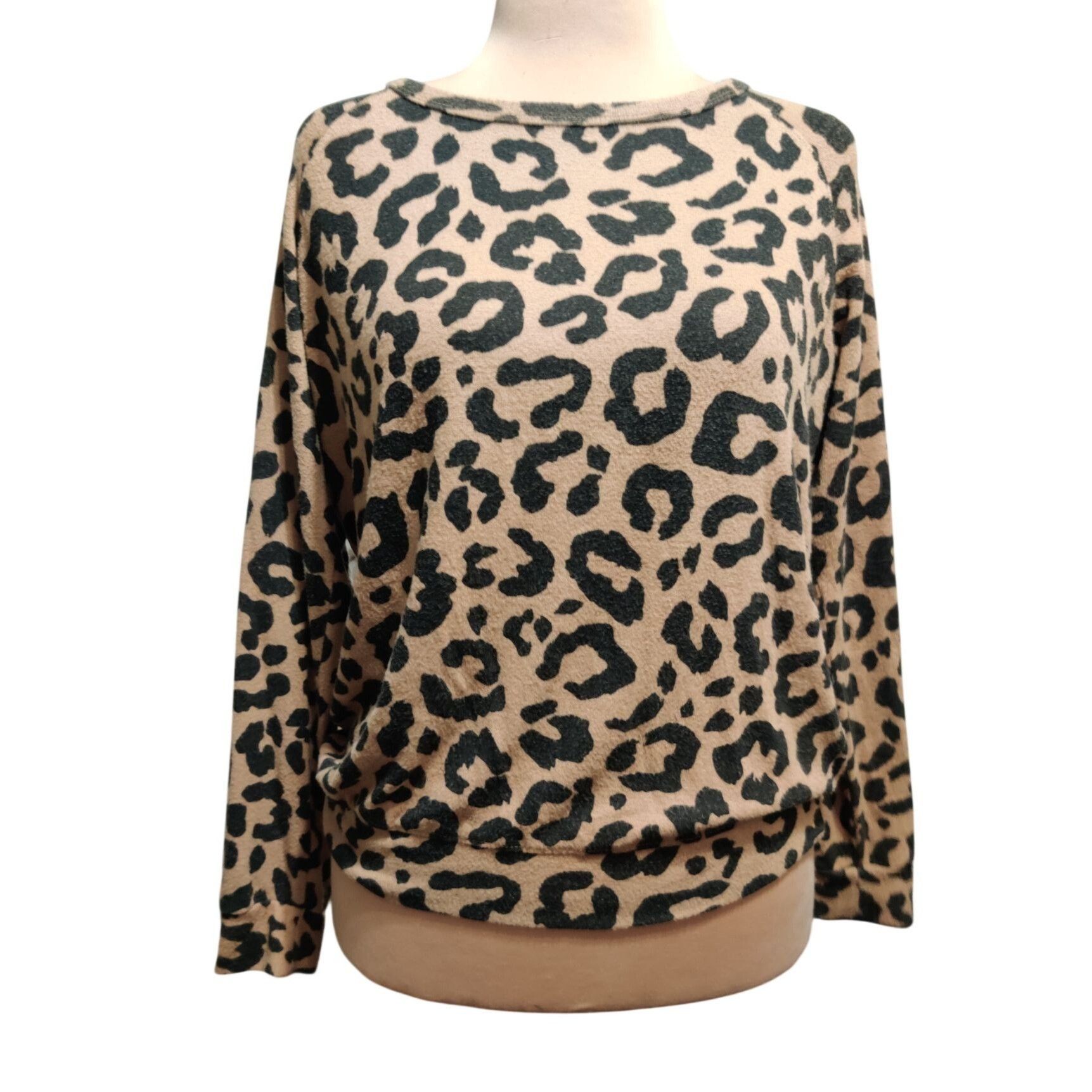 Buffalo David Bitton Buffalo David Bitton size L Leopard Print Cozy Knit Top Boat Size L / US 10 / IT 46 - 11 Thumbnail