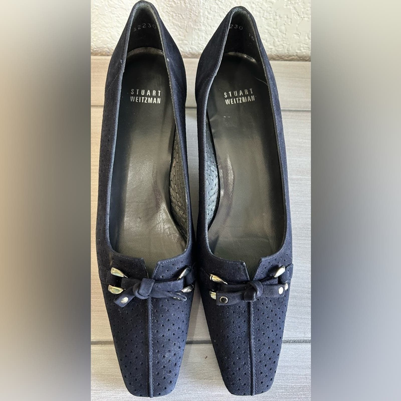 image of Stuart Weitzman Blue Suede Kitten Heel Shoes Size 10N, Women's