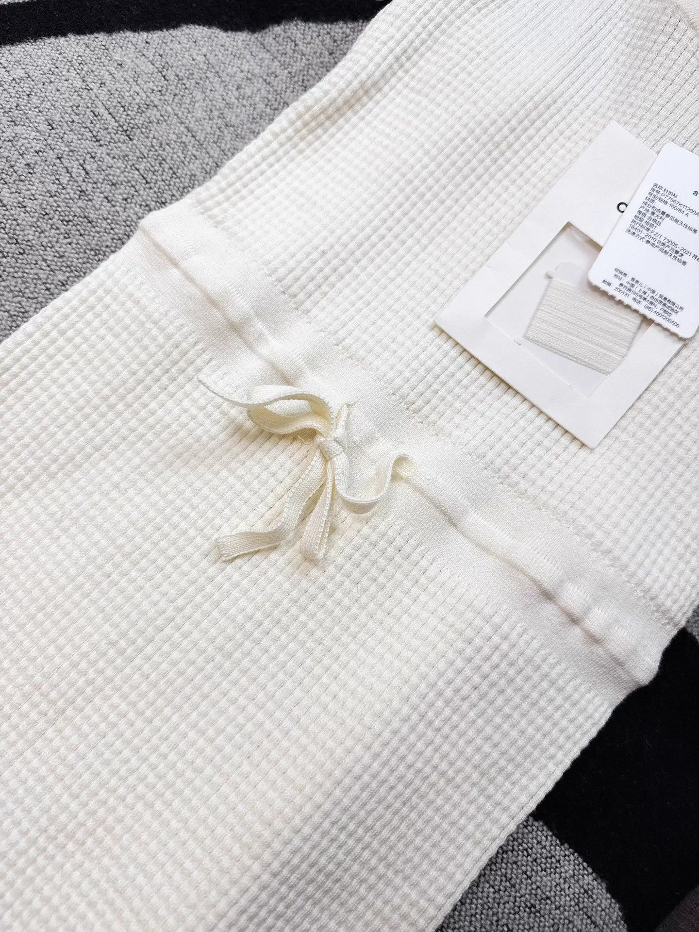 Chanel Chanel 24A White Waffle Bow Drawstring Cami 36 Size XS / US 0-2 / IT 36-38 - 5 Thumbnail