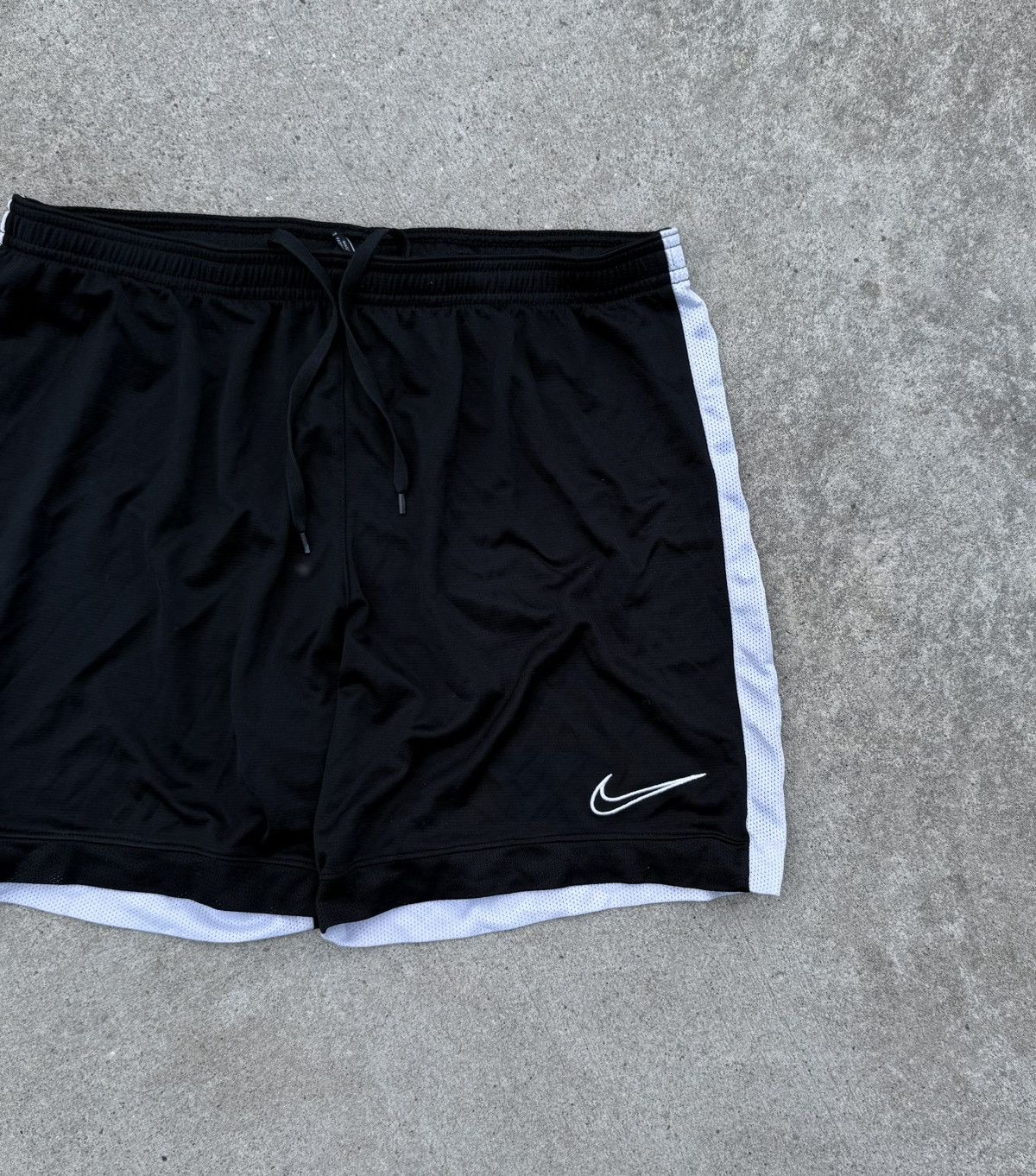 Other Vintage Nike y2k streetwear track shorts Size US 32 / EU 48 - 4 Thumbnail