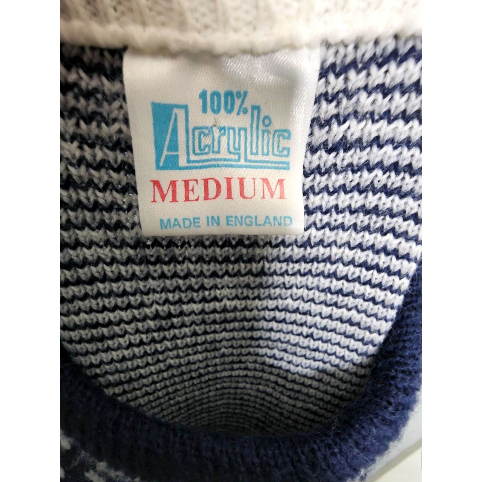 Vintage VINTAGE Womens M Sweater Pullover Crew Neck Grey Blue Acrylic Made in England Geometric Knit 1990s Mens Womens Size M / US 6-8 / IT 42-44 - 5 Thumbnail