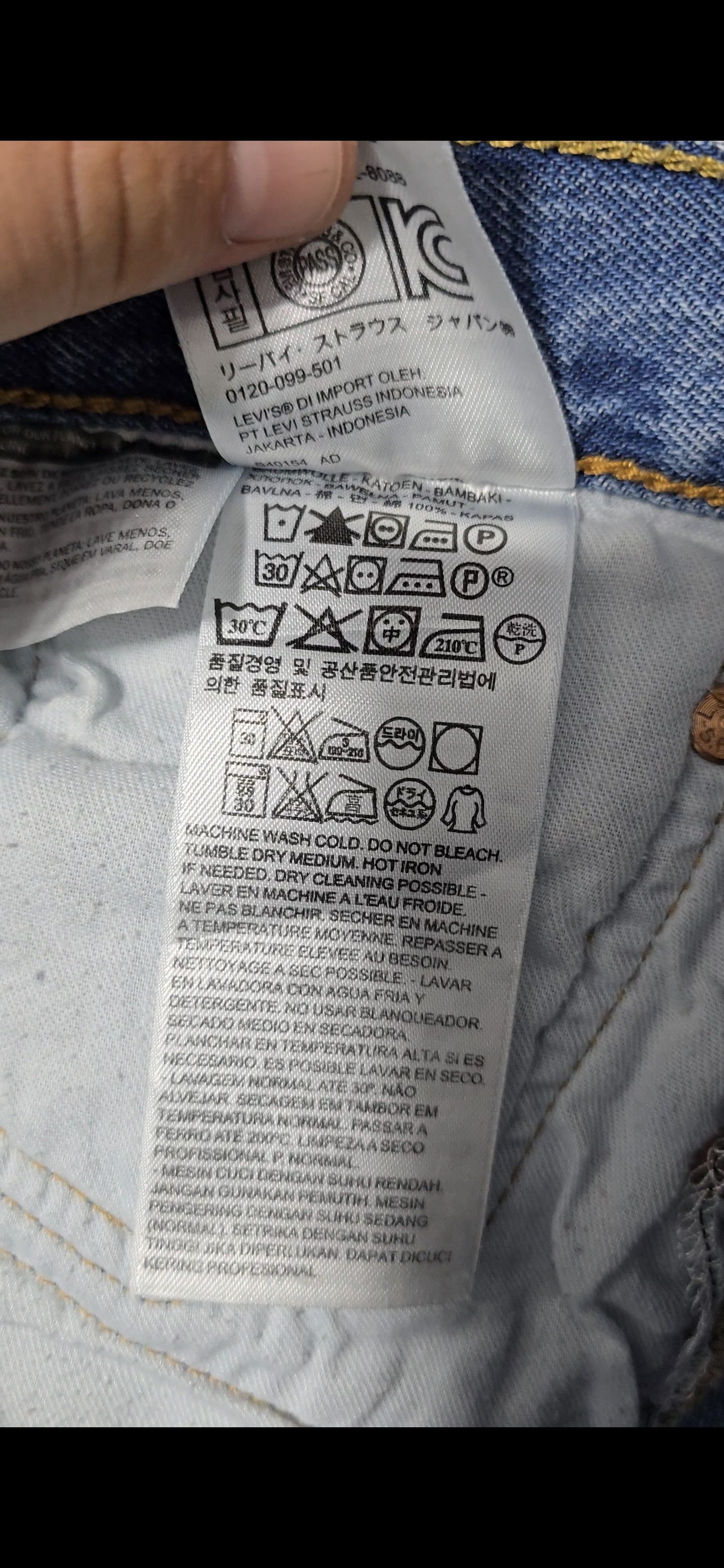 Levi's Levi's 501 Original jeans featuring a patchwork design Size US 33 - 13 Thumbnail
