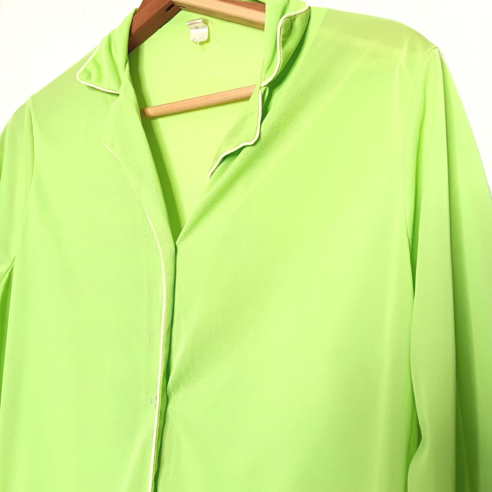 Vintage VINTAGE Green Nylon Nightgown Large Green Nylon Button Long Slv Knee Length Flaws READ Girls Womens 32 39" bust 32" shoulder to hem Size ONE SIZE - 6 Thumbnail