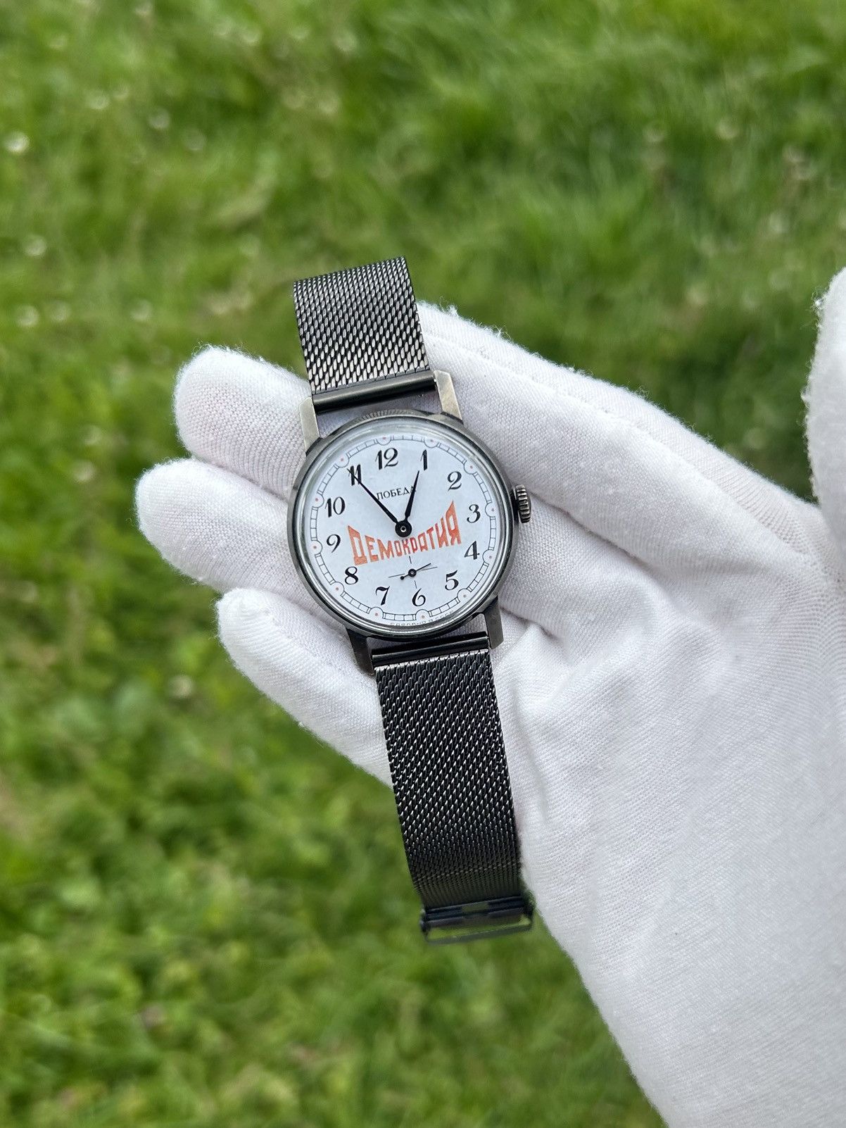 Vintage Vintage Watch Pobeda Soviet USSR Mechanical Wristwatch 1980s Size ONE SIZE - 20 Thumbnail