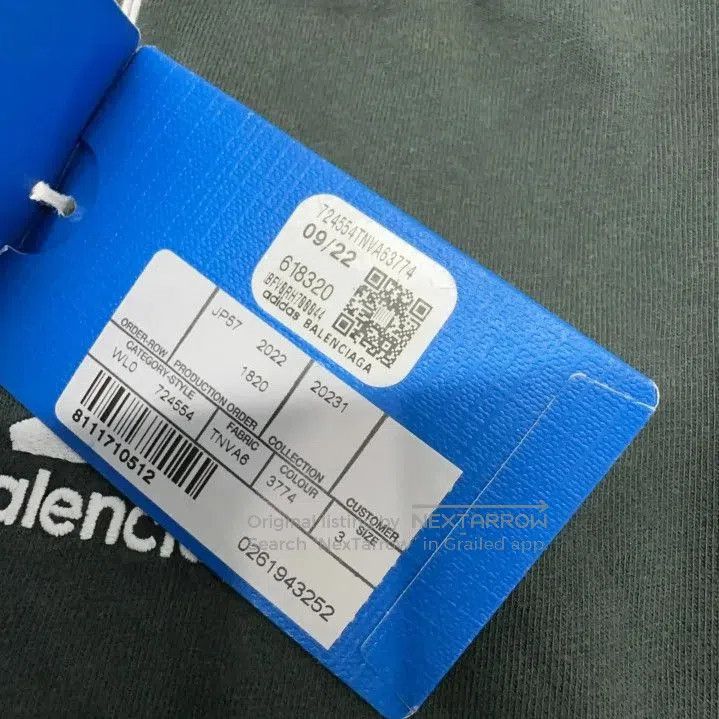 Balenciaga Balenciaga x Adidas Green Logo T. Size US M / EU 48-50 / 2 - 5 Thumbnail