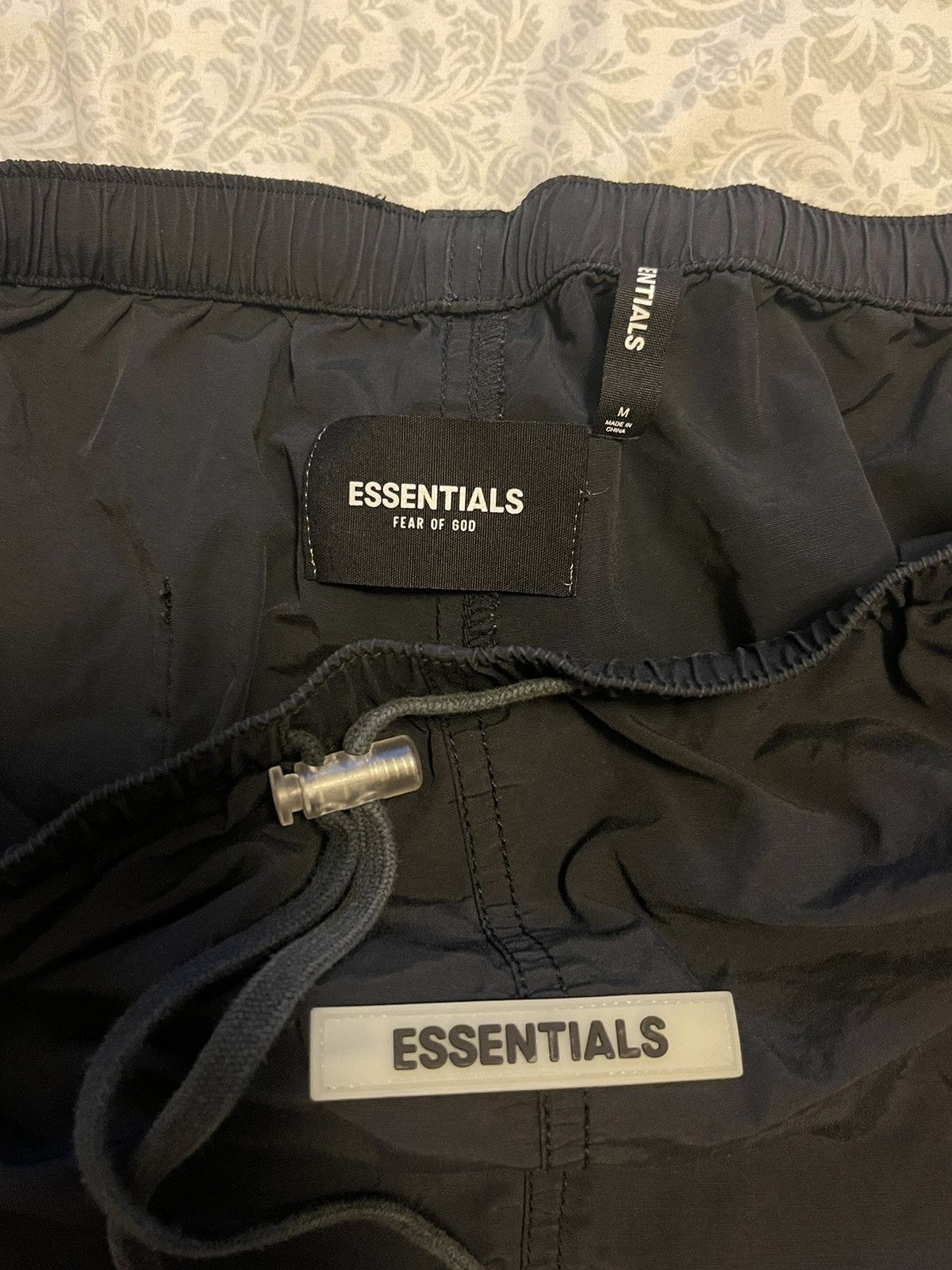 Essentials Fear of God Essentials Black Volley Shorts Size Medium Size US 32 / EU 48 - 2 Thumbnail