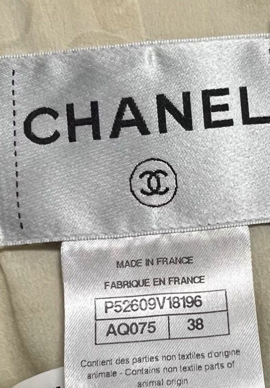 Chanel Chanel Off-White Patent Leather Spliced Blazer K12 Size XS / US 0-2 / IT 36-38 - 6 Thumbnail
