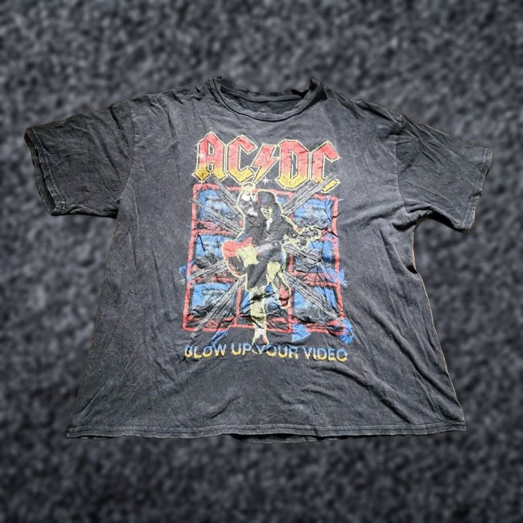 Urban Outfitters VINTAGE AC/DC Blow Up Your Video Retro Black Short Sleeve Mens L T Shirt Cotton Size US L / EU 52-54 / 3 - 1 Thumbnail