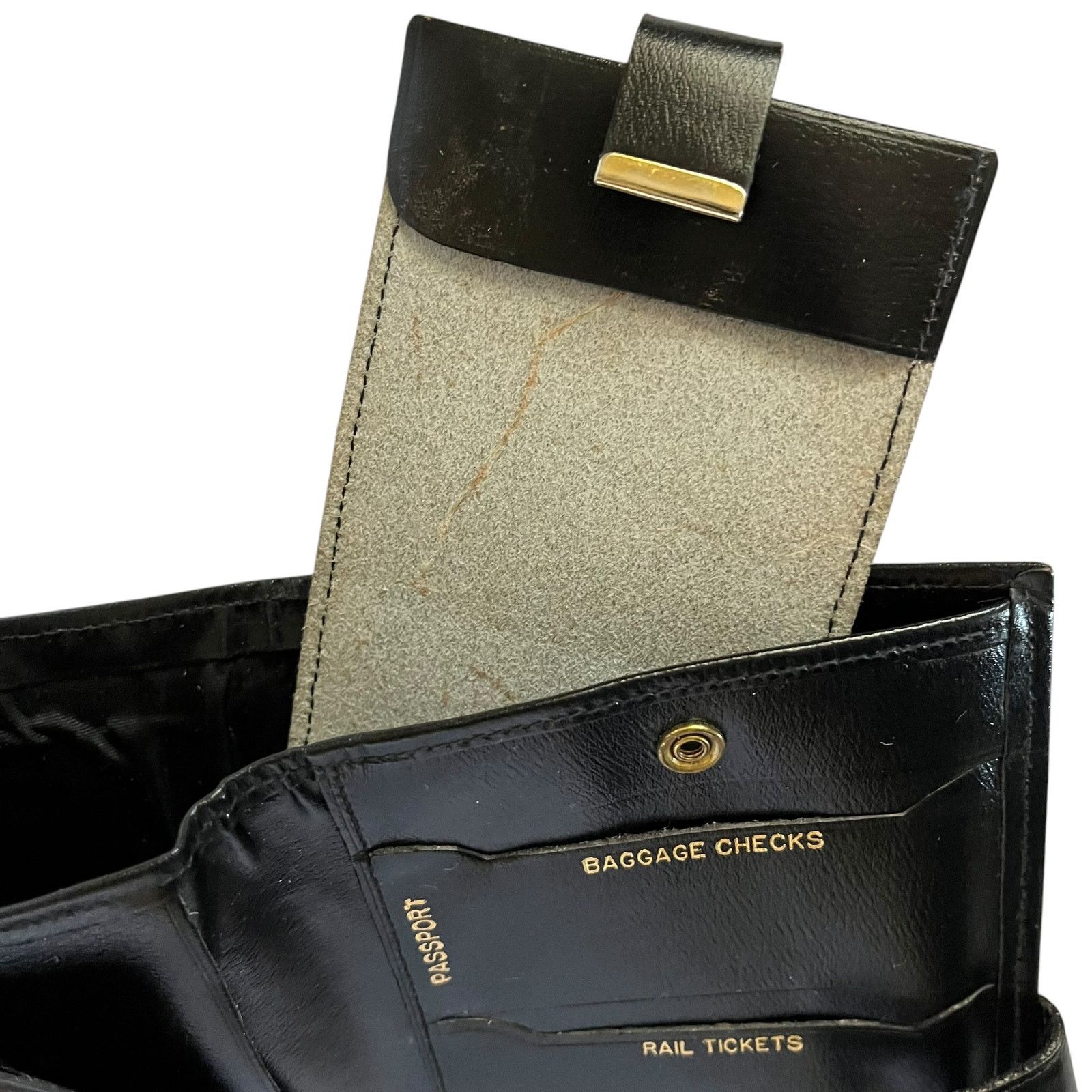 Vintage Vintage Black Cowhide Leather Travel Wallet Organizer Size ONE SIZE - 5 Thumbnail
