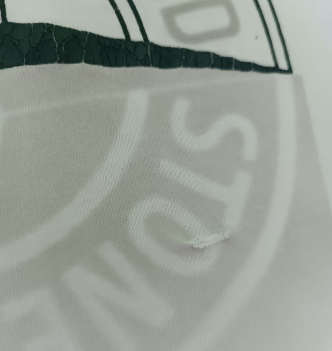 Stone Island Stone Island White T-Shirt – Size S, Logo Back, Minor Repair Size US S / EU 44-46 / 1 - 4 Thumbnail
