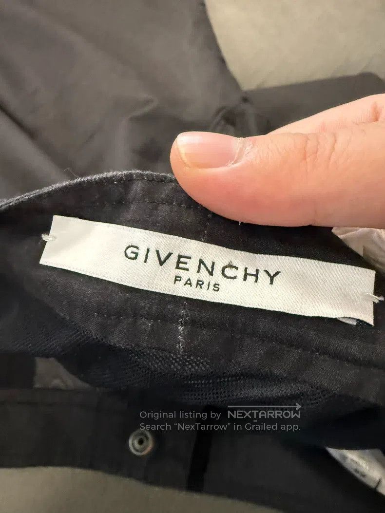 Givenchy Givenchy SizeXS Black Character Printed Short Pants (Size X Size US 30 / EU 46 - 3 Thumbnail