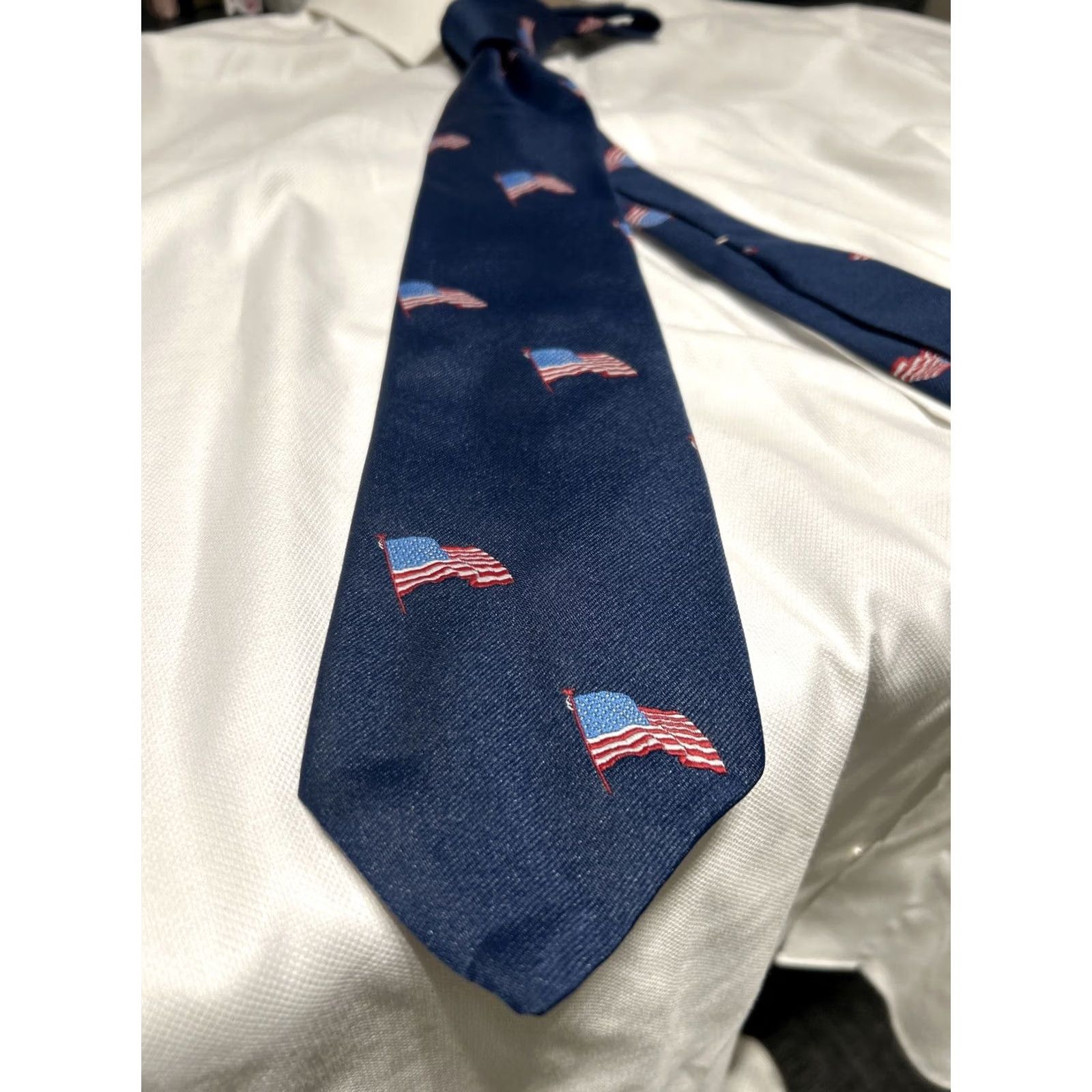 Vintage VINTAGE Tie USA Bicentennial 4"w American Flags Design Navy blue 60" Men Tie Size ONE SIZE - 6 Thumbnail