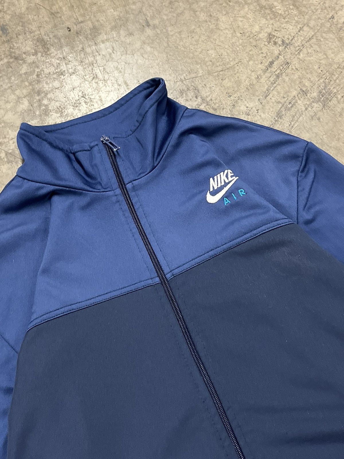 Nike × Vintage Nike air vintage track jacket y2k streetwear hype rare drill Size US L / EU 52-54 / 3 - 5 Thumbnail