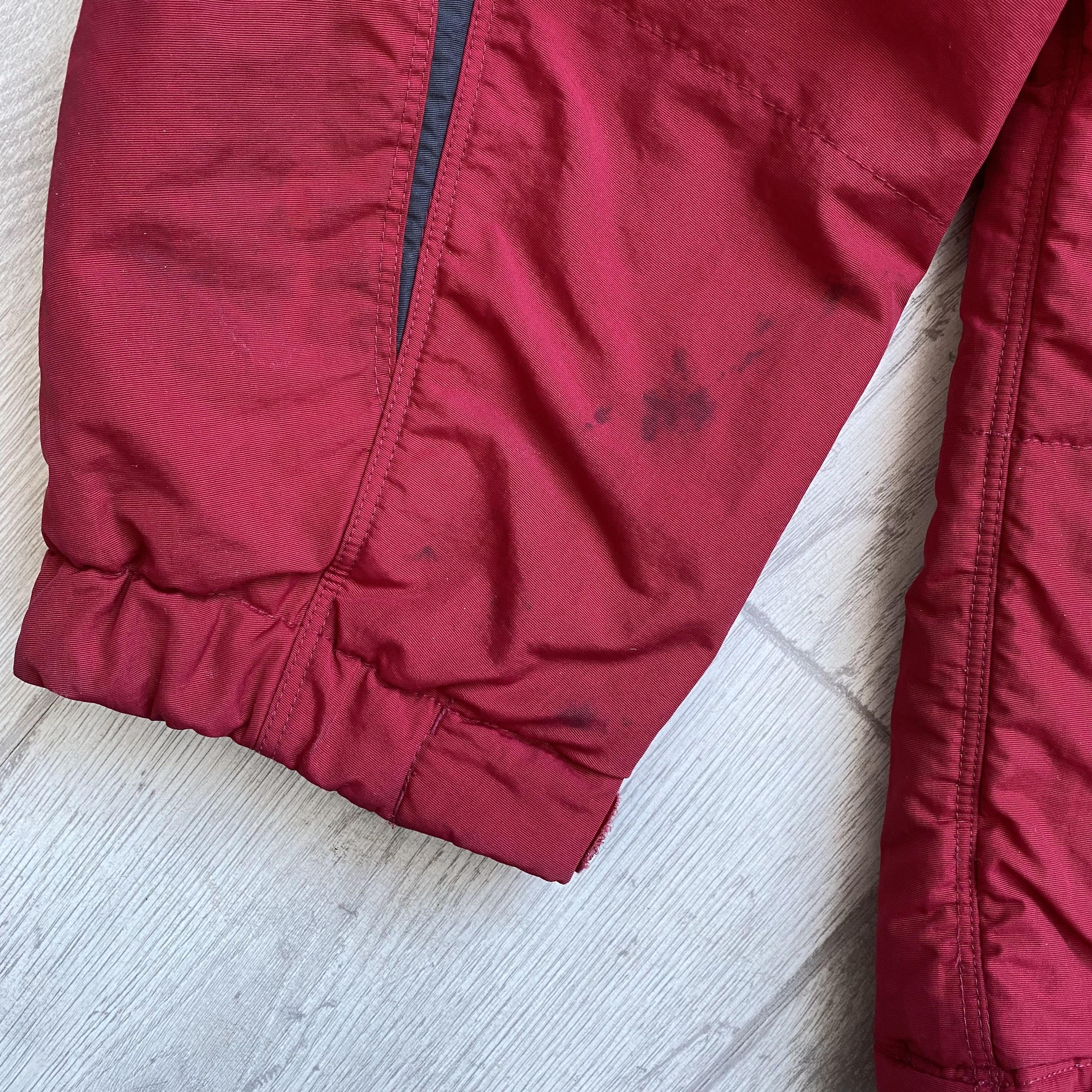 Nike Vintage 90s Nike Puffer Jacket Silver Tag Big Swoosh Size US L / EU 52-54 / 3 - 11 Thumbnail