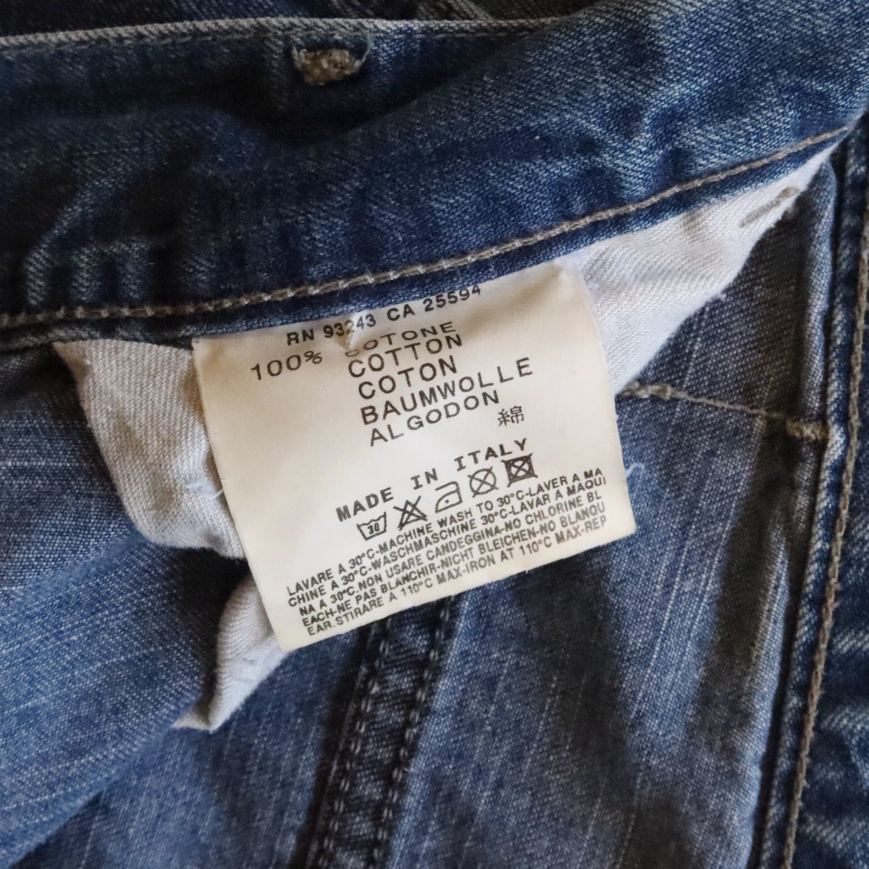 Diesel VINTAGE Diesel Jeans Baggy Denim 33 Blue 90s Mens Jeans Vintage 90s Diesel Denim Jeans Size 33 Men Baggy Blue 90s Size US 33 - 6 Thumbnail
