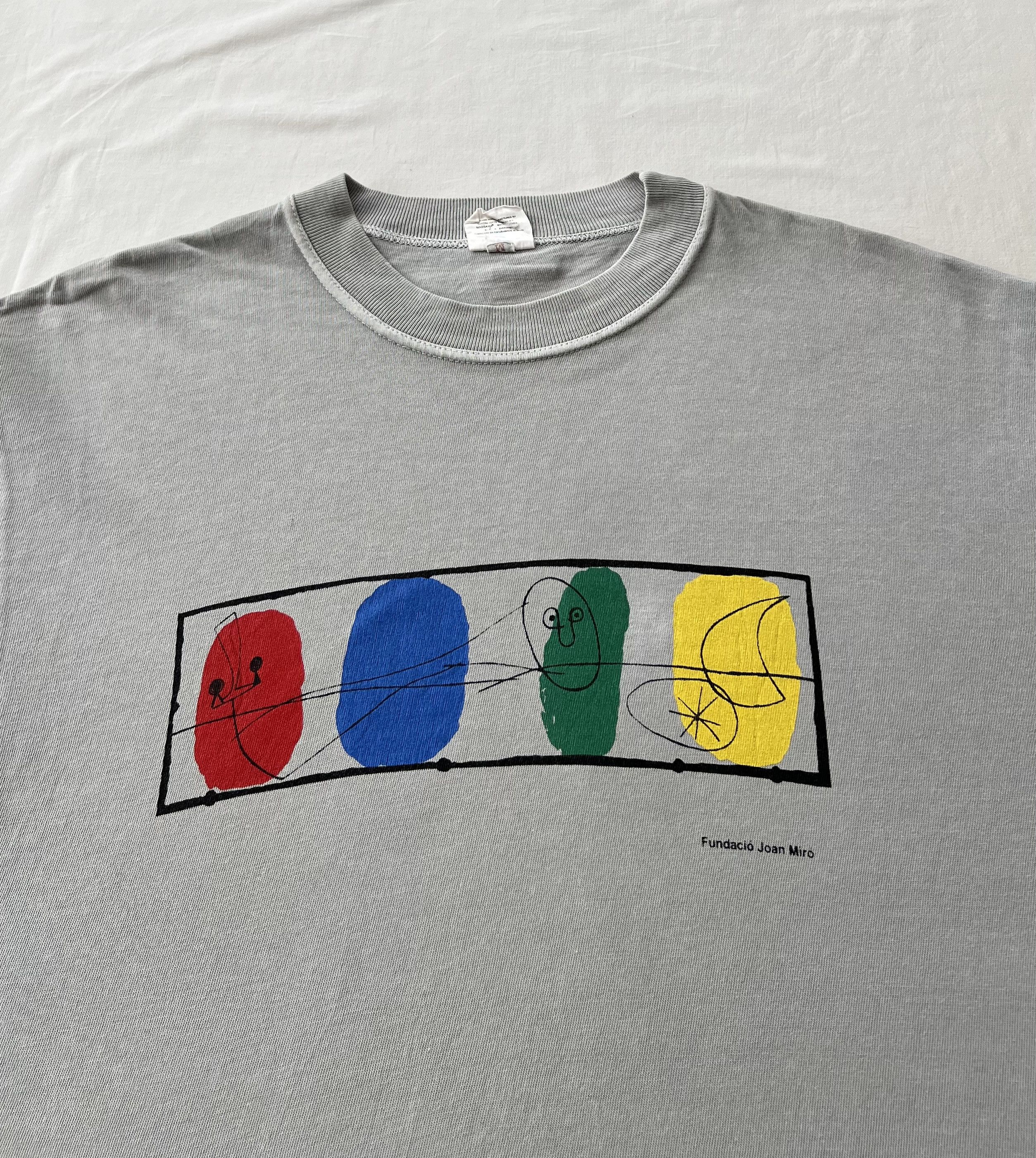 Arts & Science Vintage 1996 Joan Miro Suc Miro Art Gray T-shirt Size US M / EU 48-50 / 2 - 3 Thumbnail
