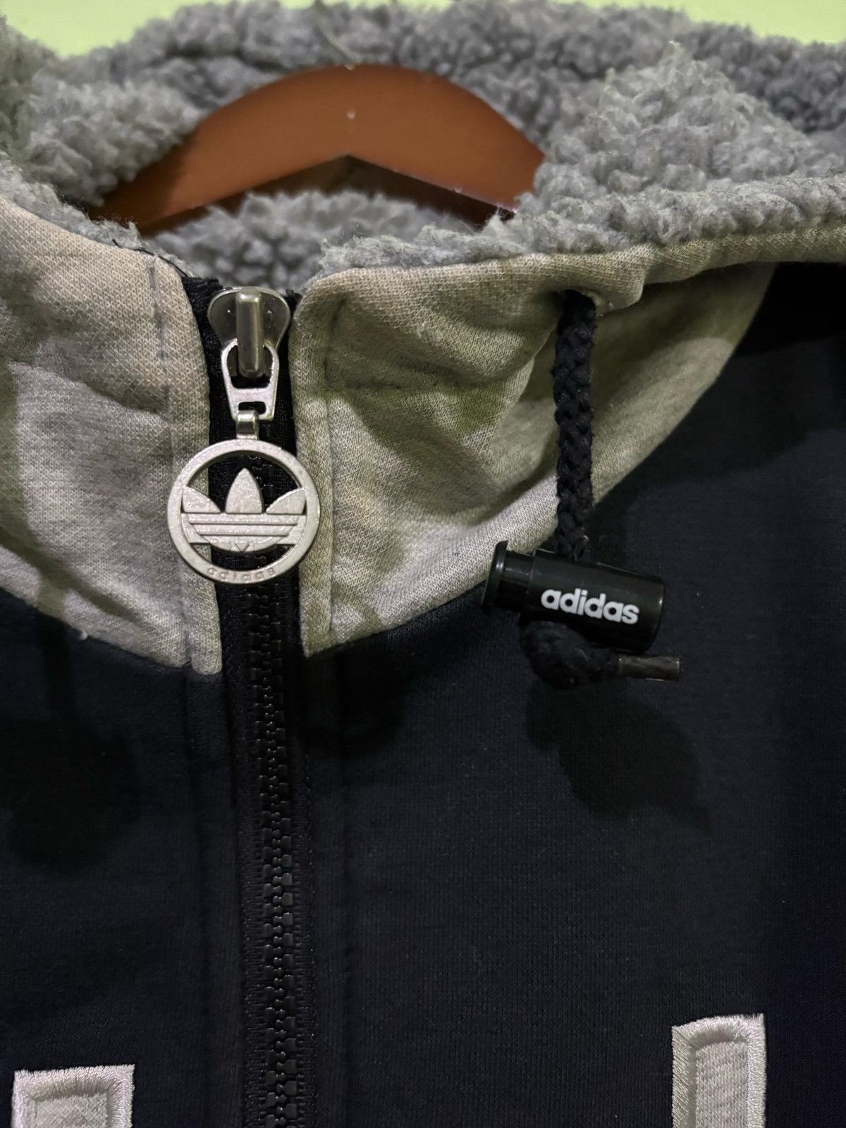 Adidas Vintage Adidas Hoodies Big Logo Design Black Gray Design Size US M / EU 48-50 / 2 - 4 Thumbnail