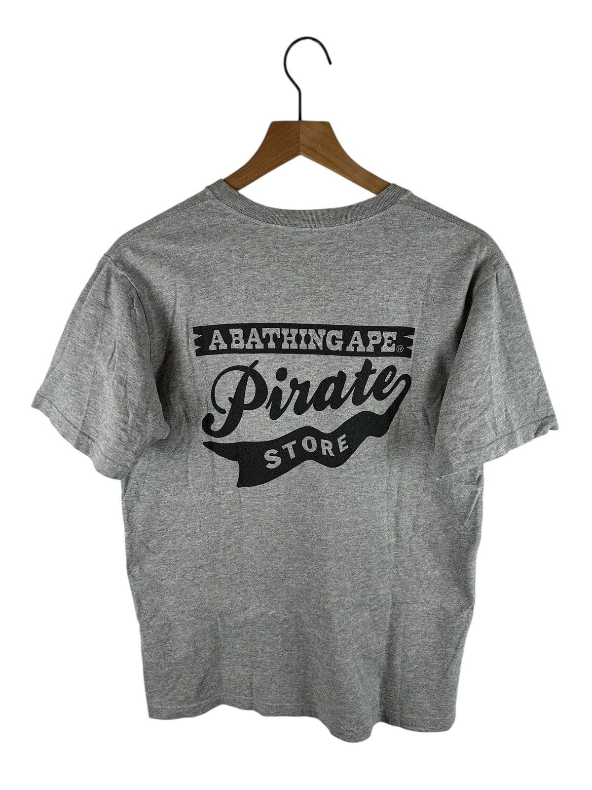 Bape Bape Pirates Logo Print T-Shirt Size US M / EU 48-50 / 2 - 1 Thumbnail