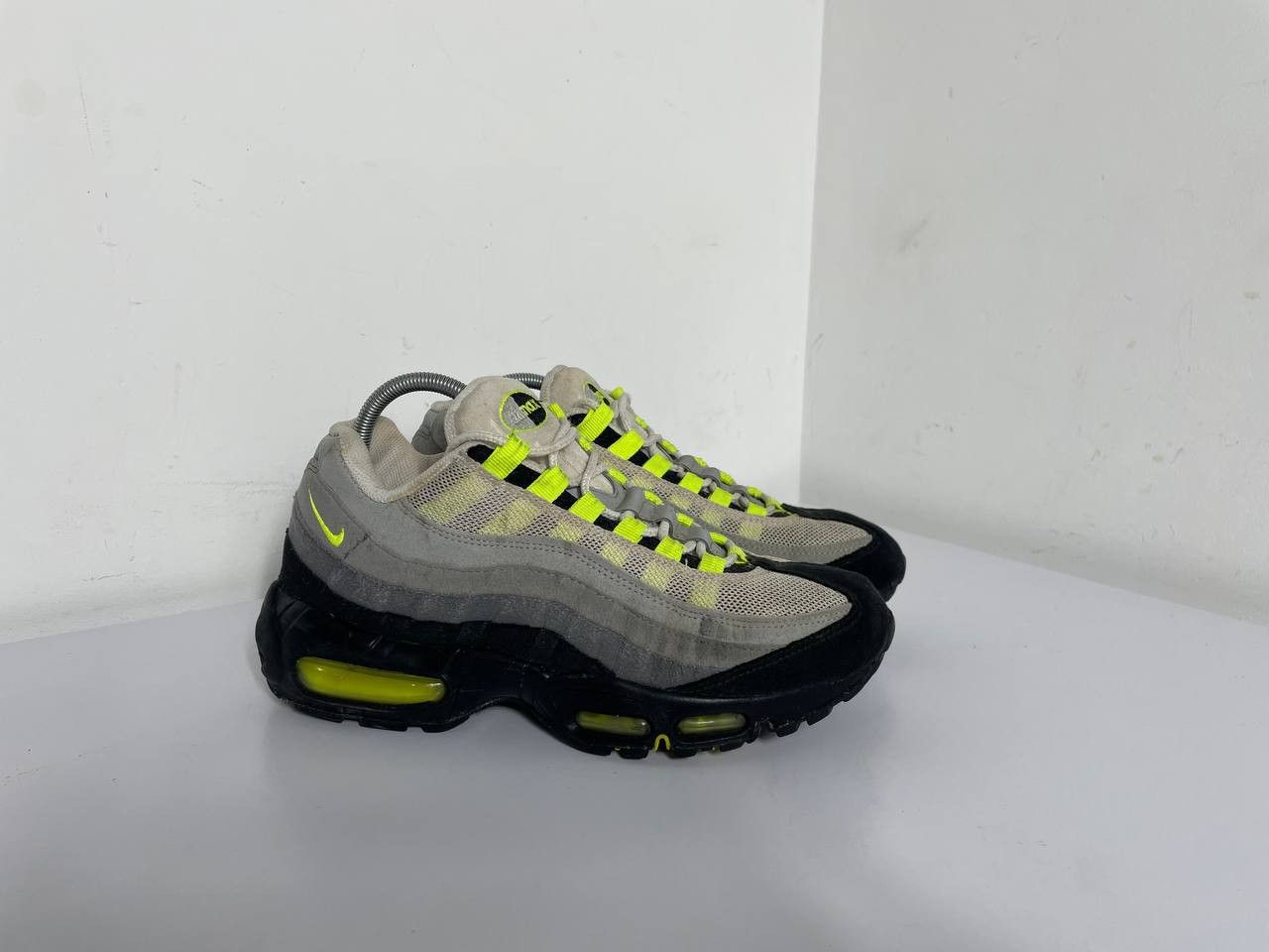 Nike Nike Air Max 95 OG Neon 2009 Size US 7 / EU 40 - 2 Thumbnail