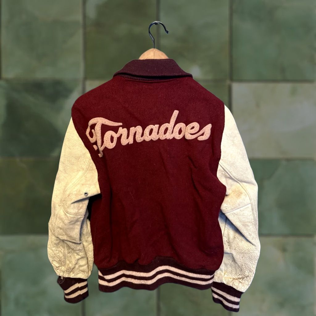 Vintage VINTAGE Finch Sportswear Anoka Tornados Wool Leather Varsity Jacket Medium Mens Maroon Wool Leather 60’s 40 measurements 23in 19in Size US M / EU 48-50 / 2 - 1 Thumbnail