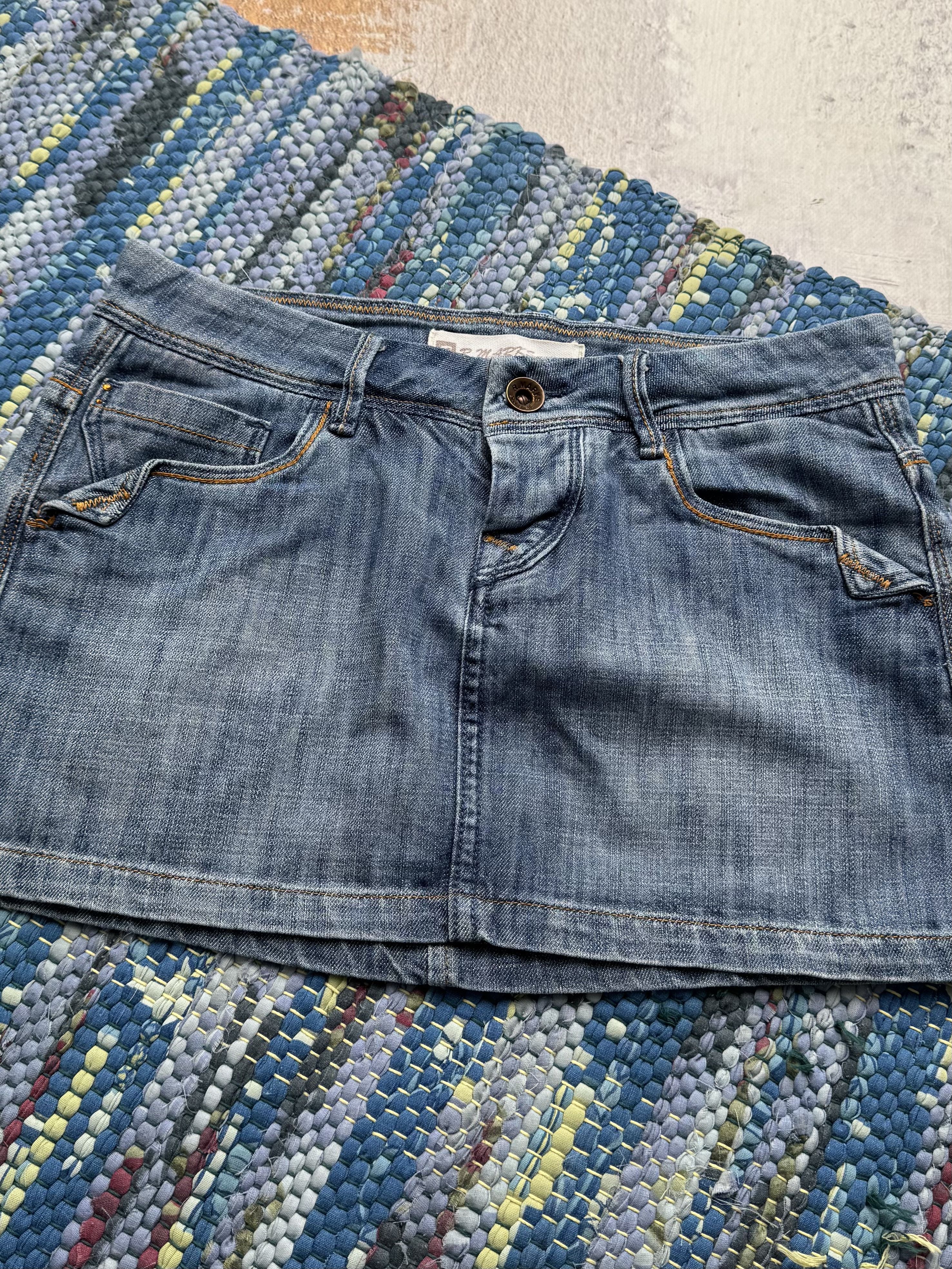 Vintage Vintage Denim Mini Skirt D15 Size 27" / US 4 / IT 40 - 2 Thumbnail