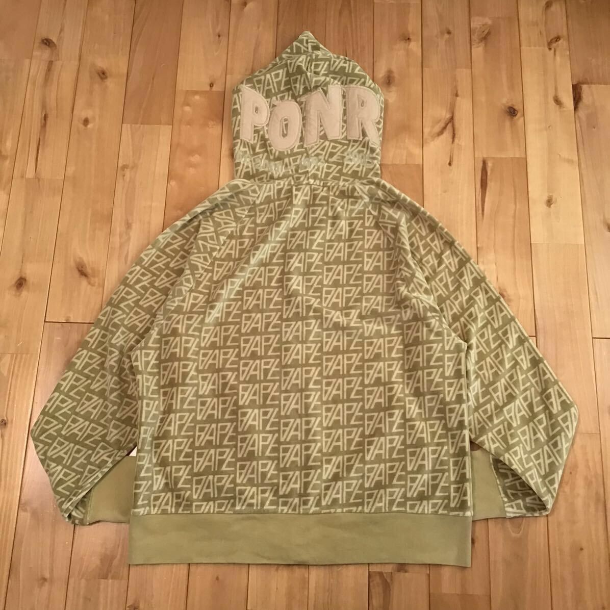 Bape BAPE Logo Monogram Velour Shark Full Zip Hoodie APE Size US M / EU 48-50 / 2 - 2 Thumbnail